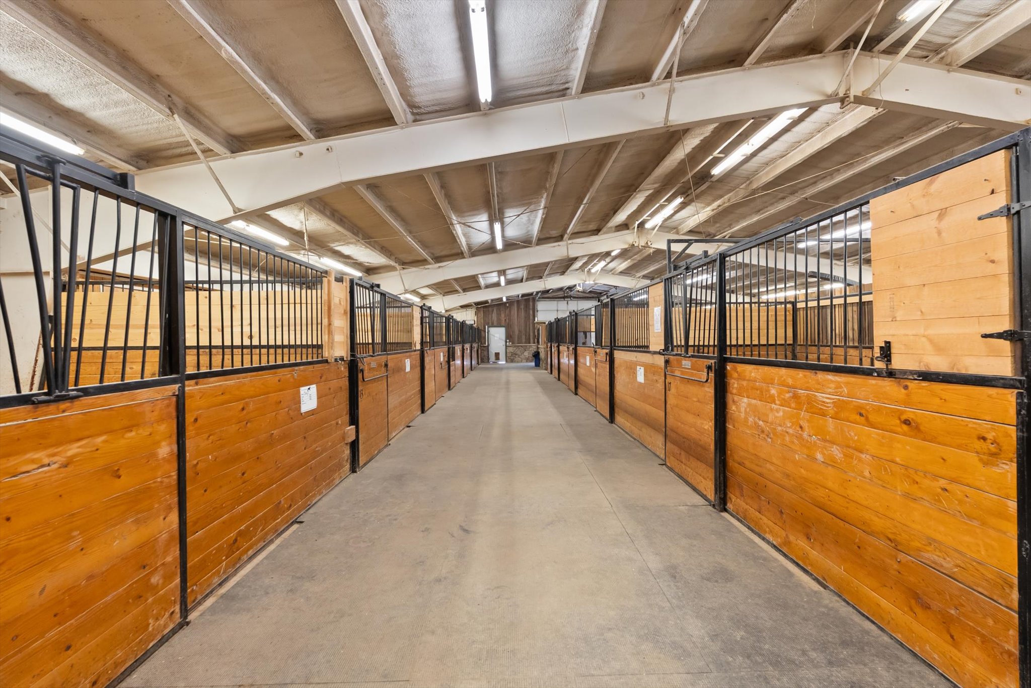 555 & 561 Twin Bridges Road Property Photo 80