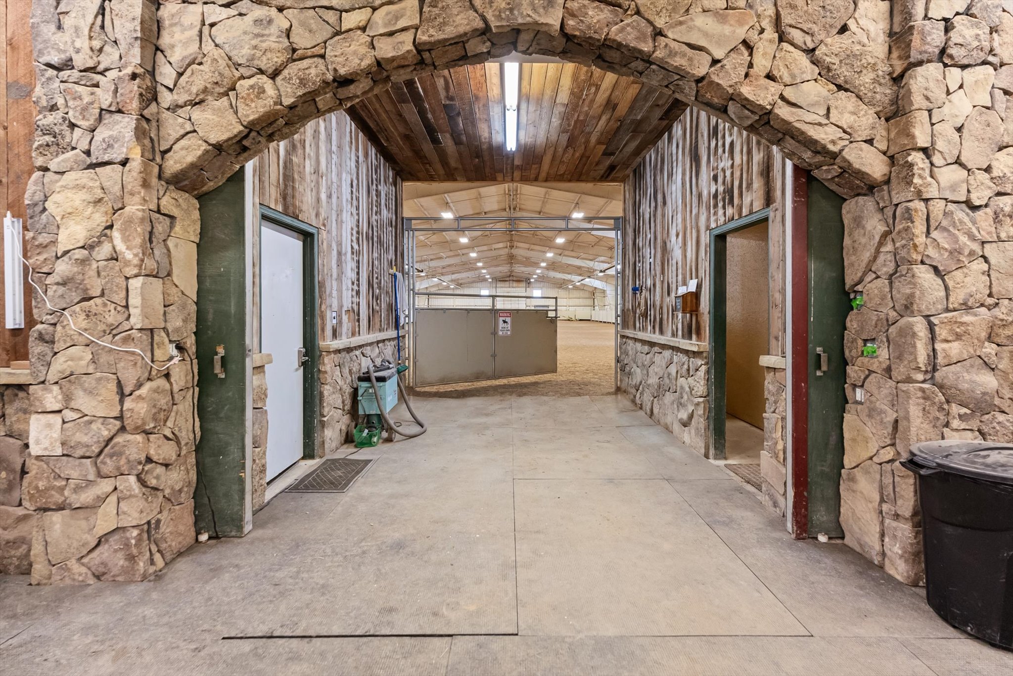 555 & 561 Twin Bridges Road Property Photo 84