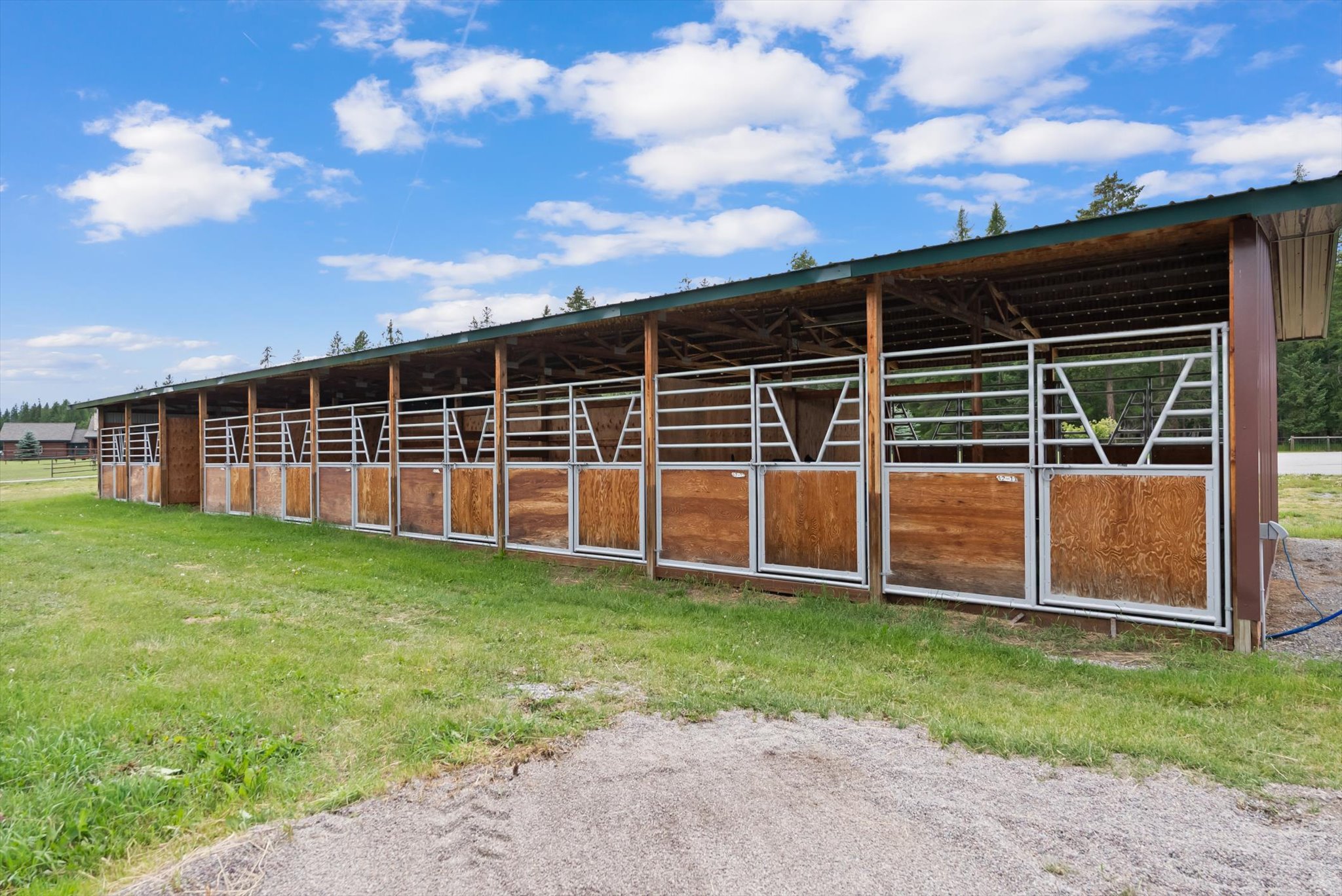 555 & 561 Twin Bridges Road Property Photo 138