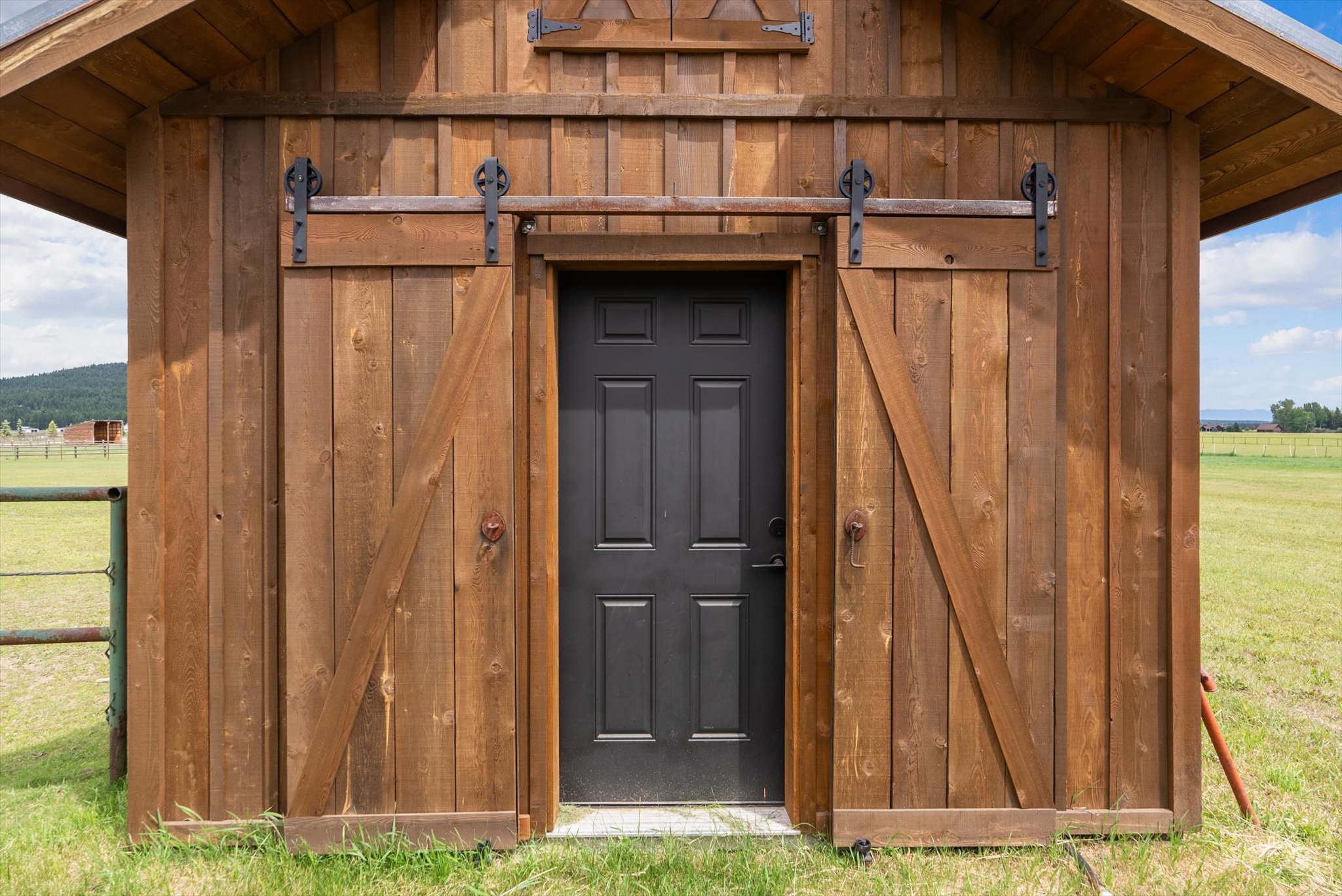 555 & 561 Twin Bridges Road Property Photo 141