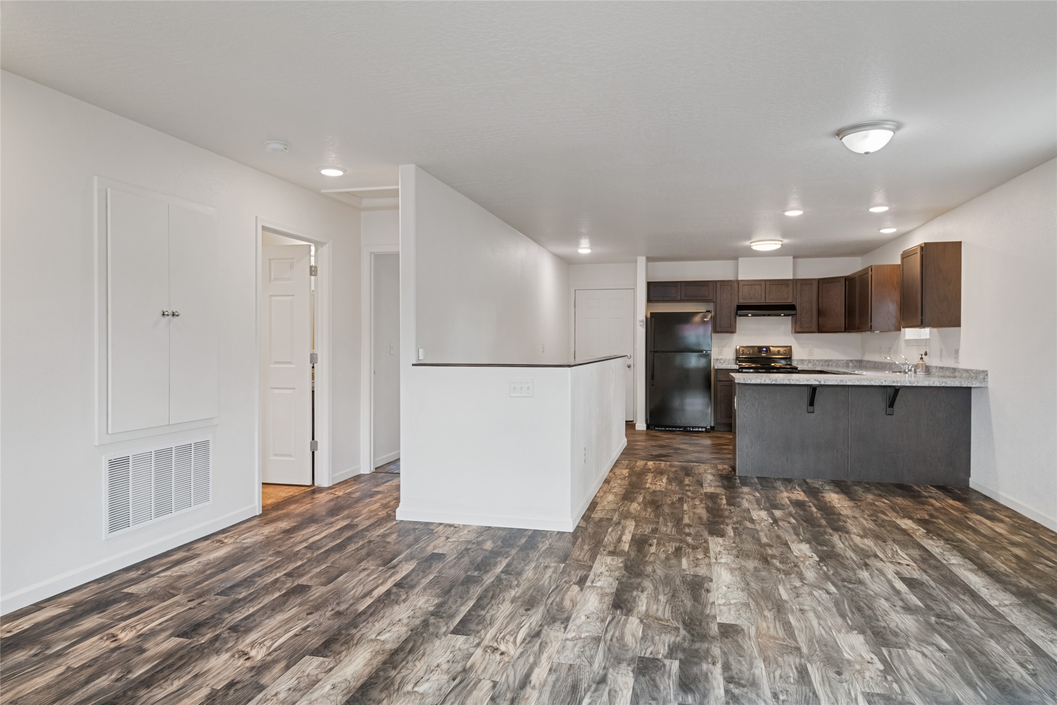 2218 Burlington Avenue Property Photo 6