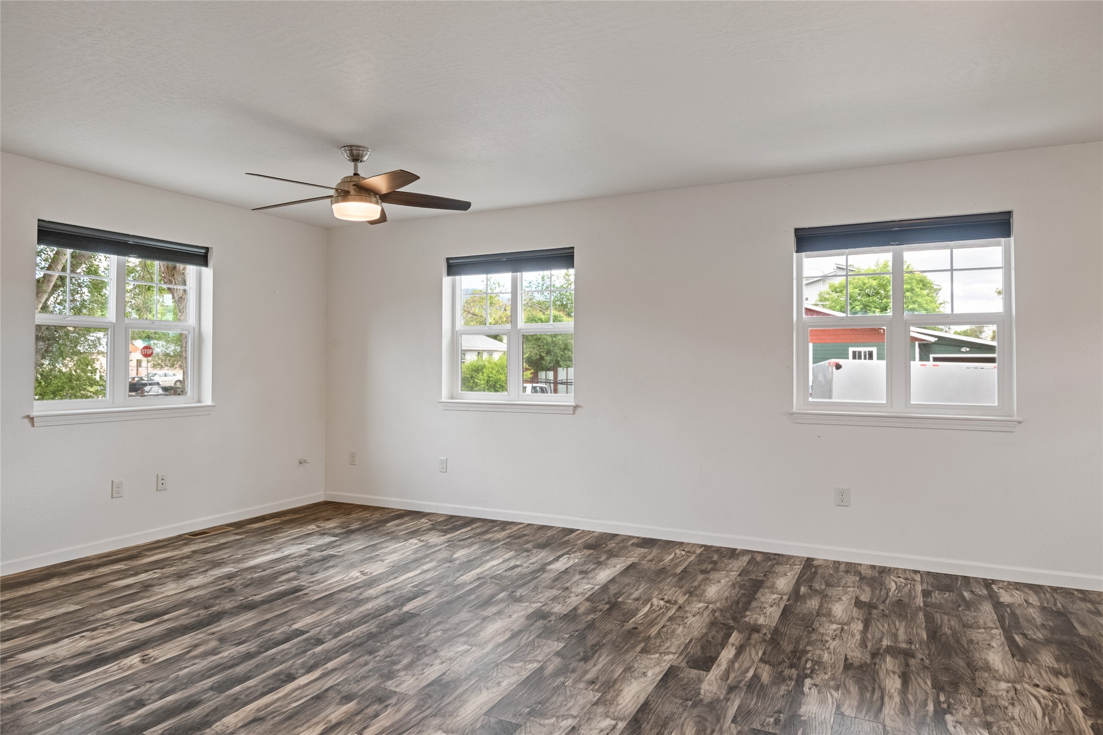 2218 Burlington Avenue Property Photo 10