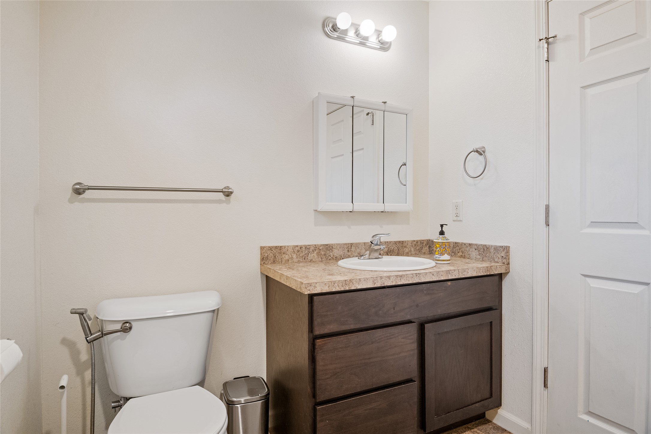 2218 Burlington Avenue Property Photo 13