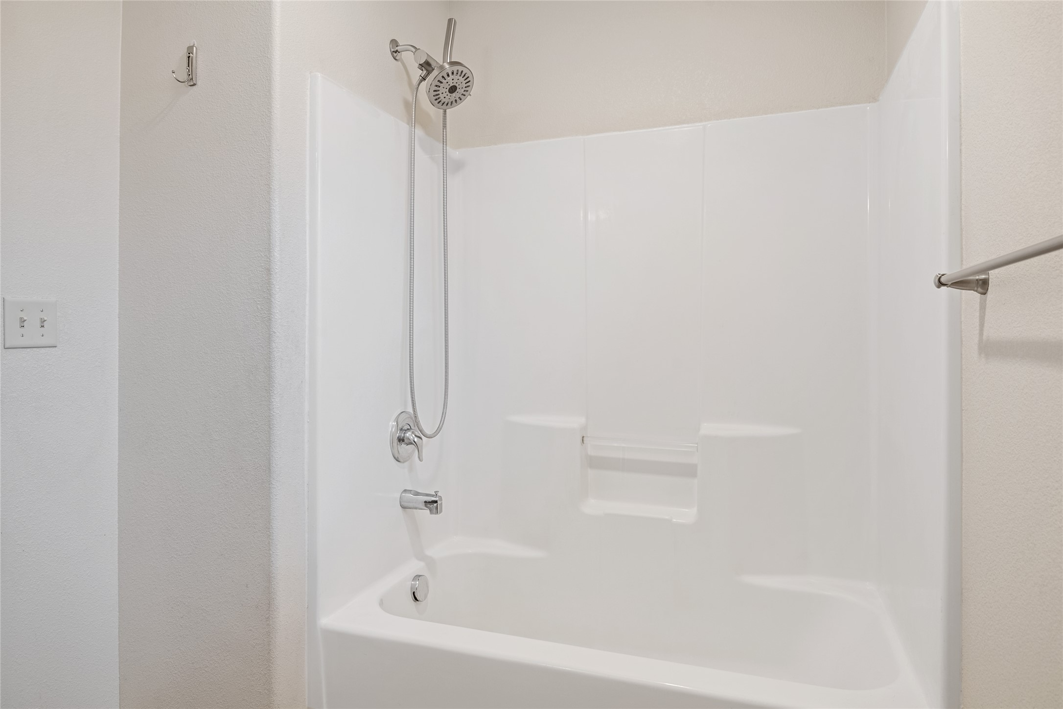 2218 Burlington Avenue Property Photo 14