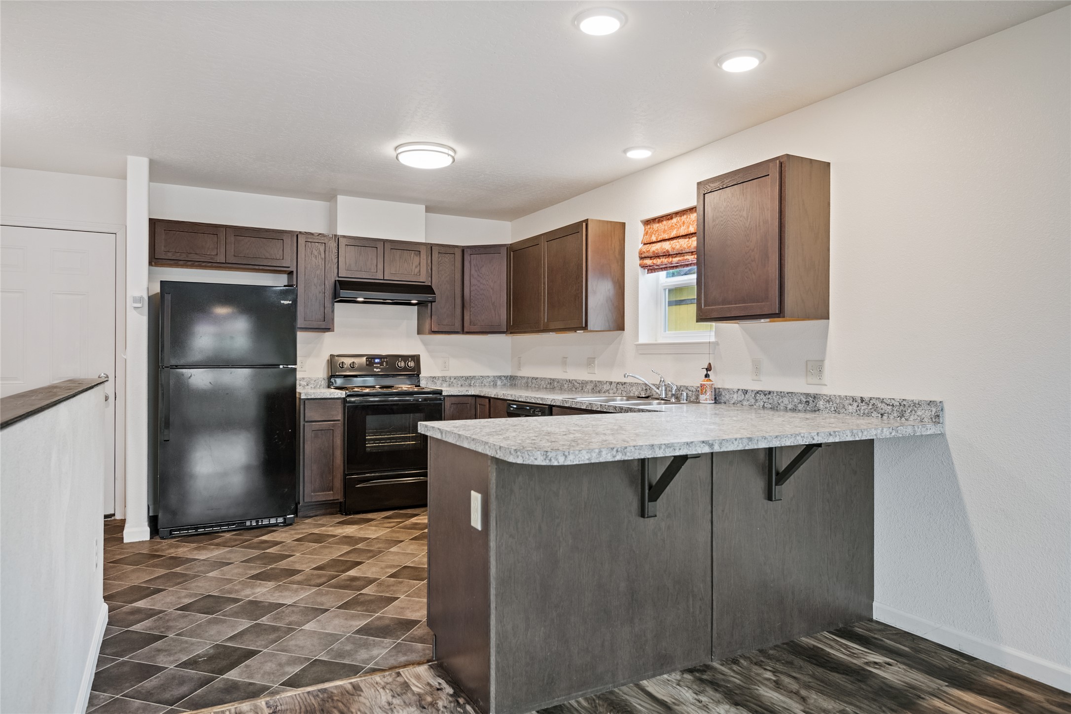 2218 Burlington Avenue Property Photo 15