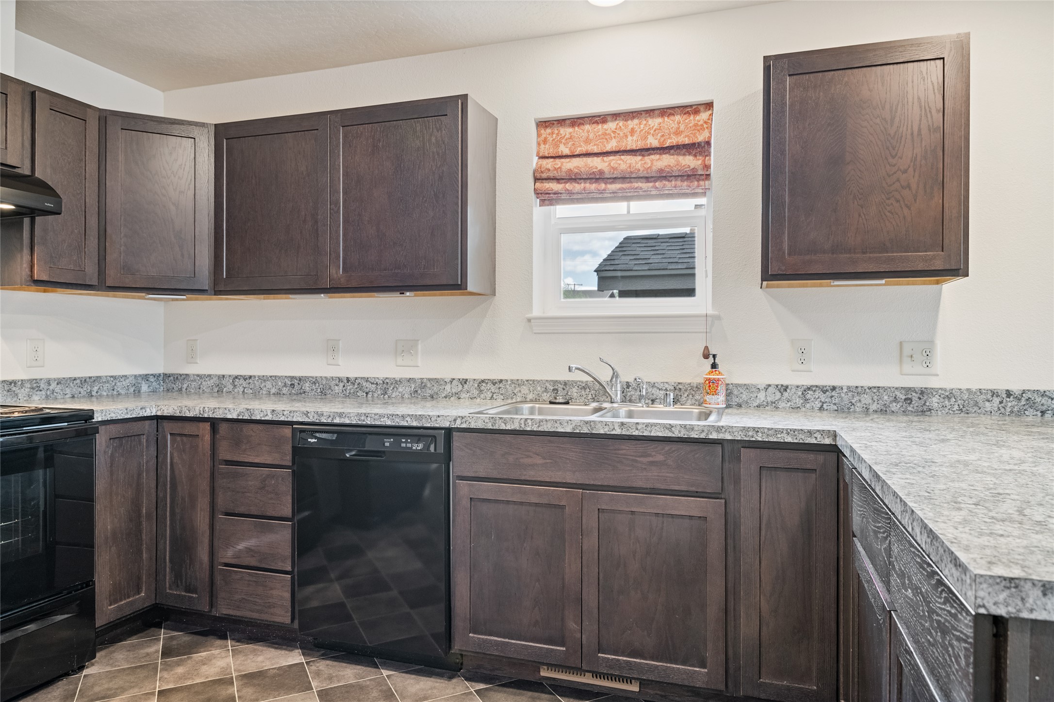 2218 Burlington Avenue Property Photo 17