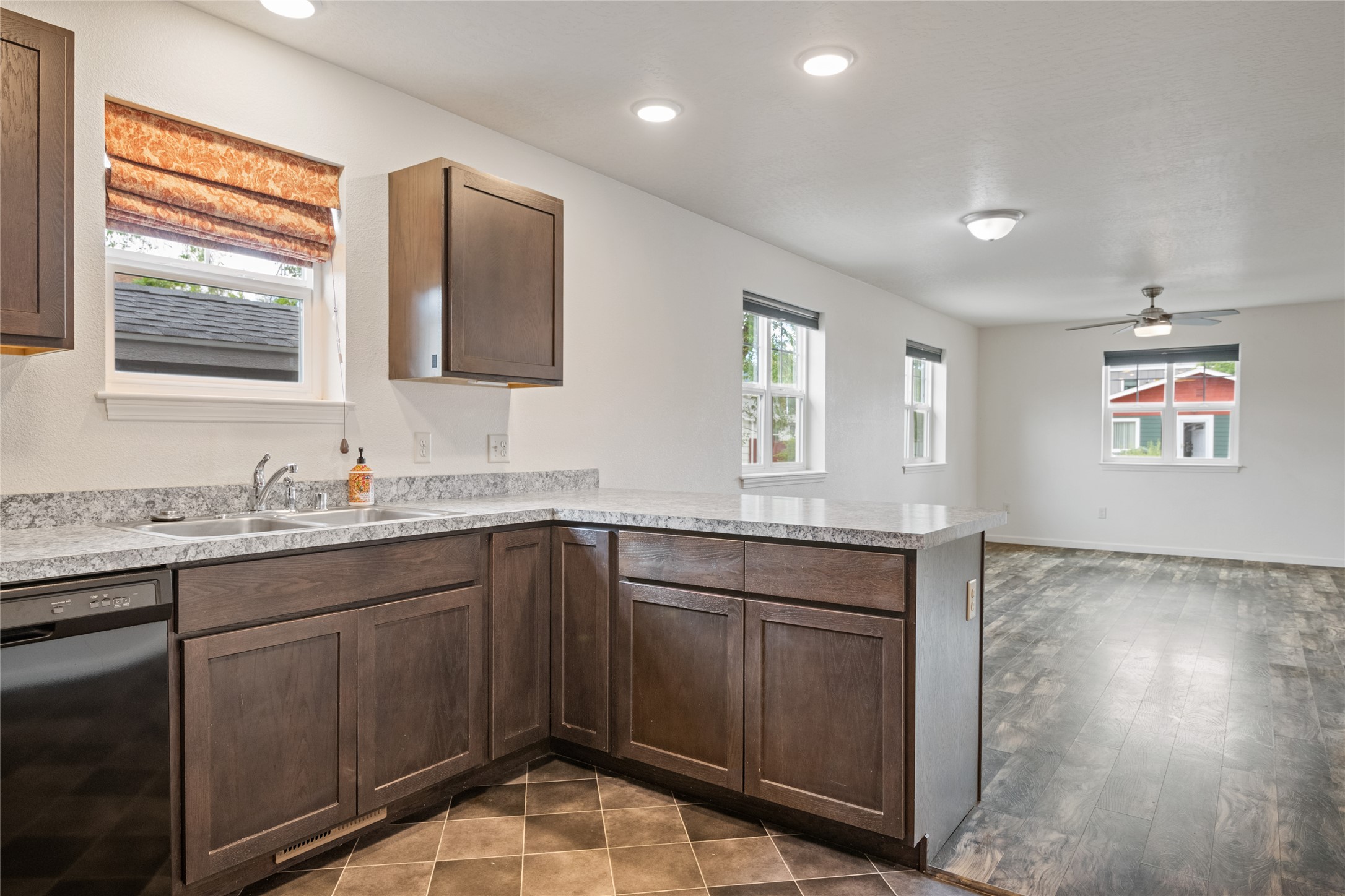 2218 Burlington Avenue Property Photo 18