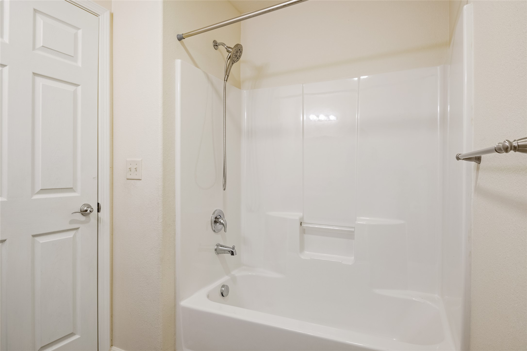 2218 Burlington Avenue Property Photo 27