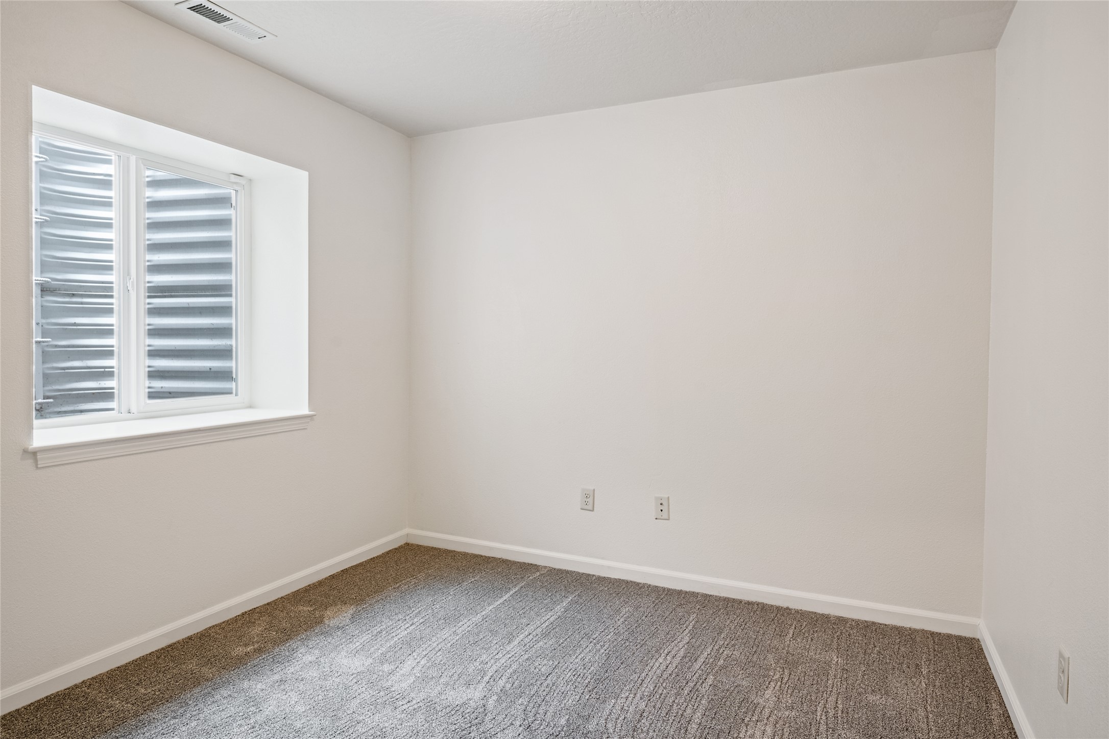 2218 Burlington Avenue Property Photo 29