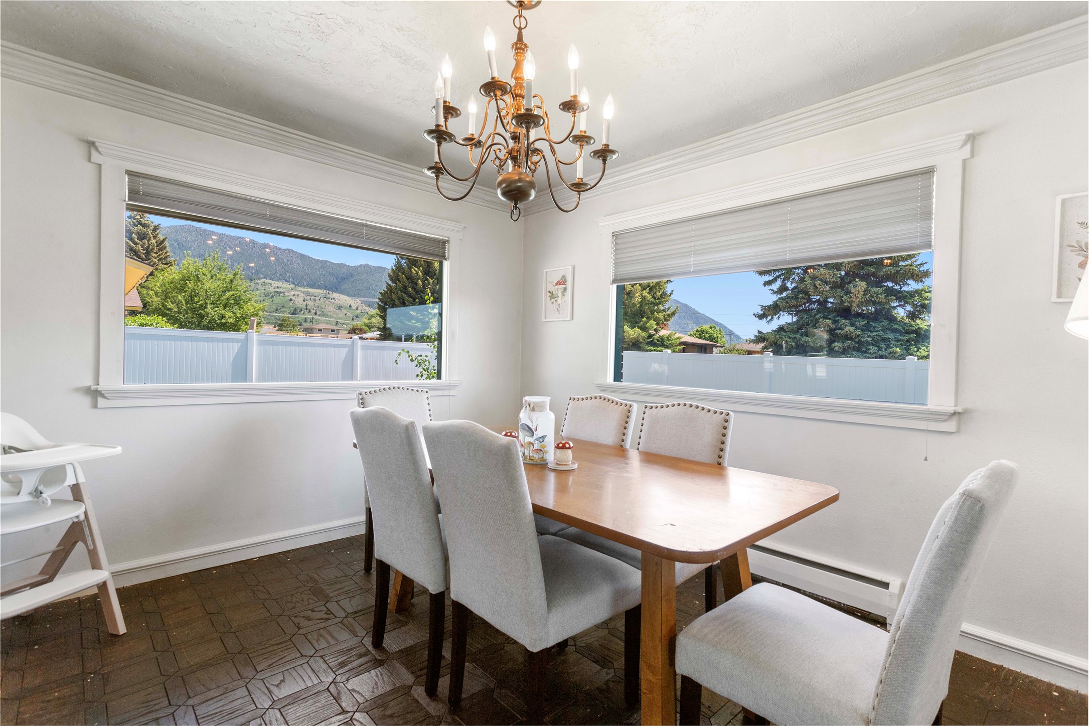 2212 Gladstone Avenue Property Photo 7