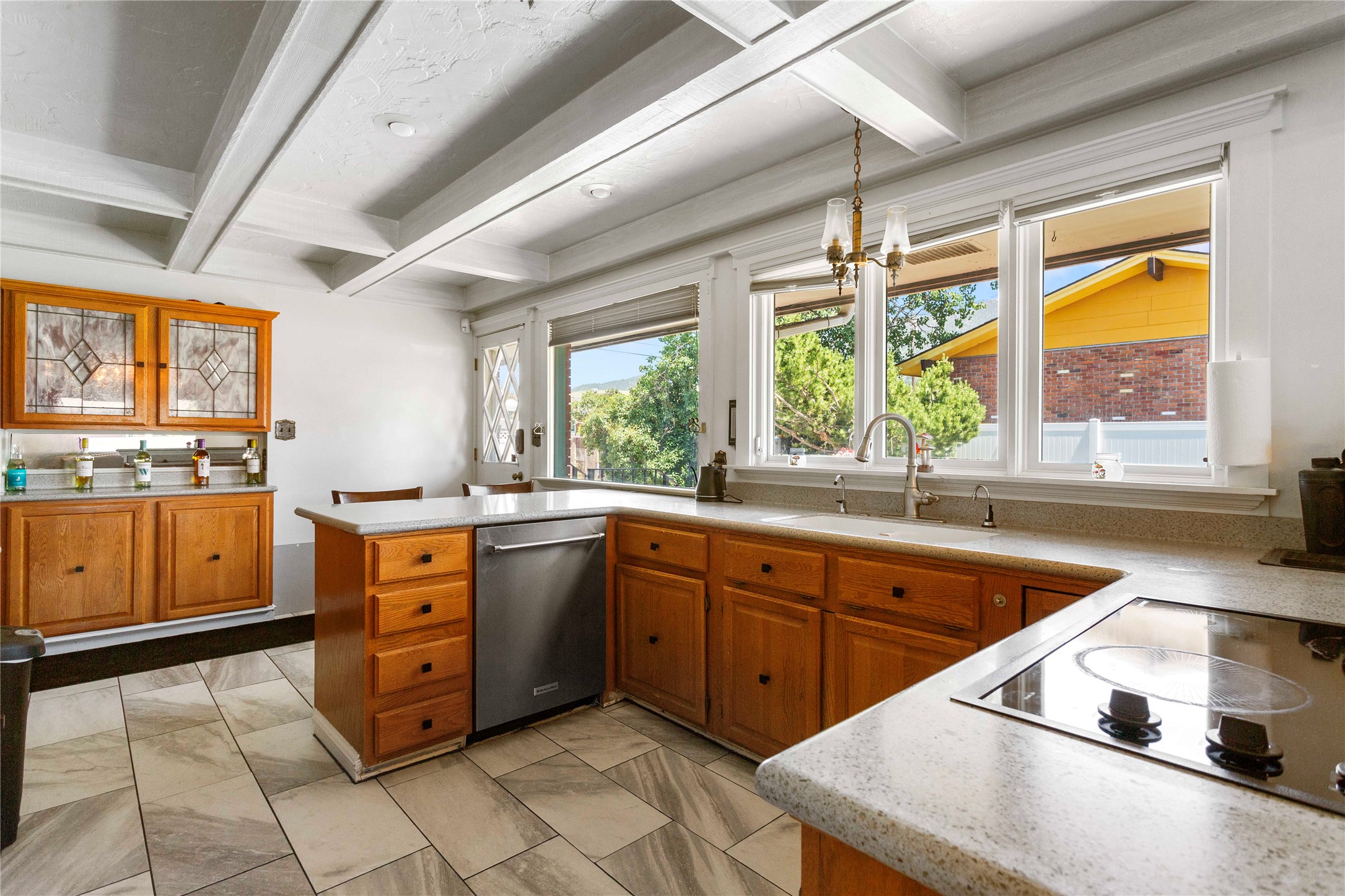 2212 Gladstone Avenue Property Photo 10