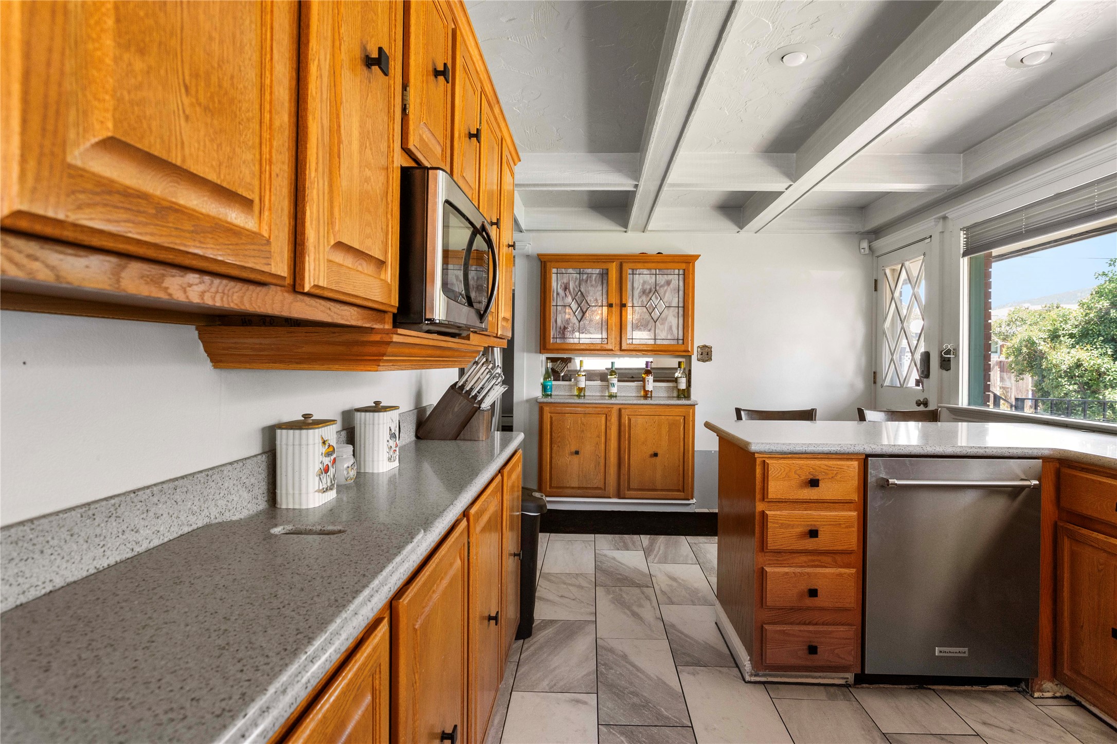 2212 Gladstone Avenue Property Photo 11