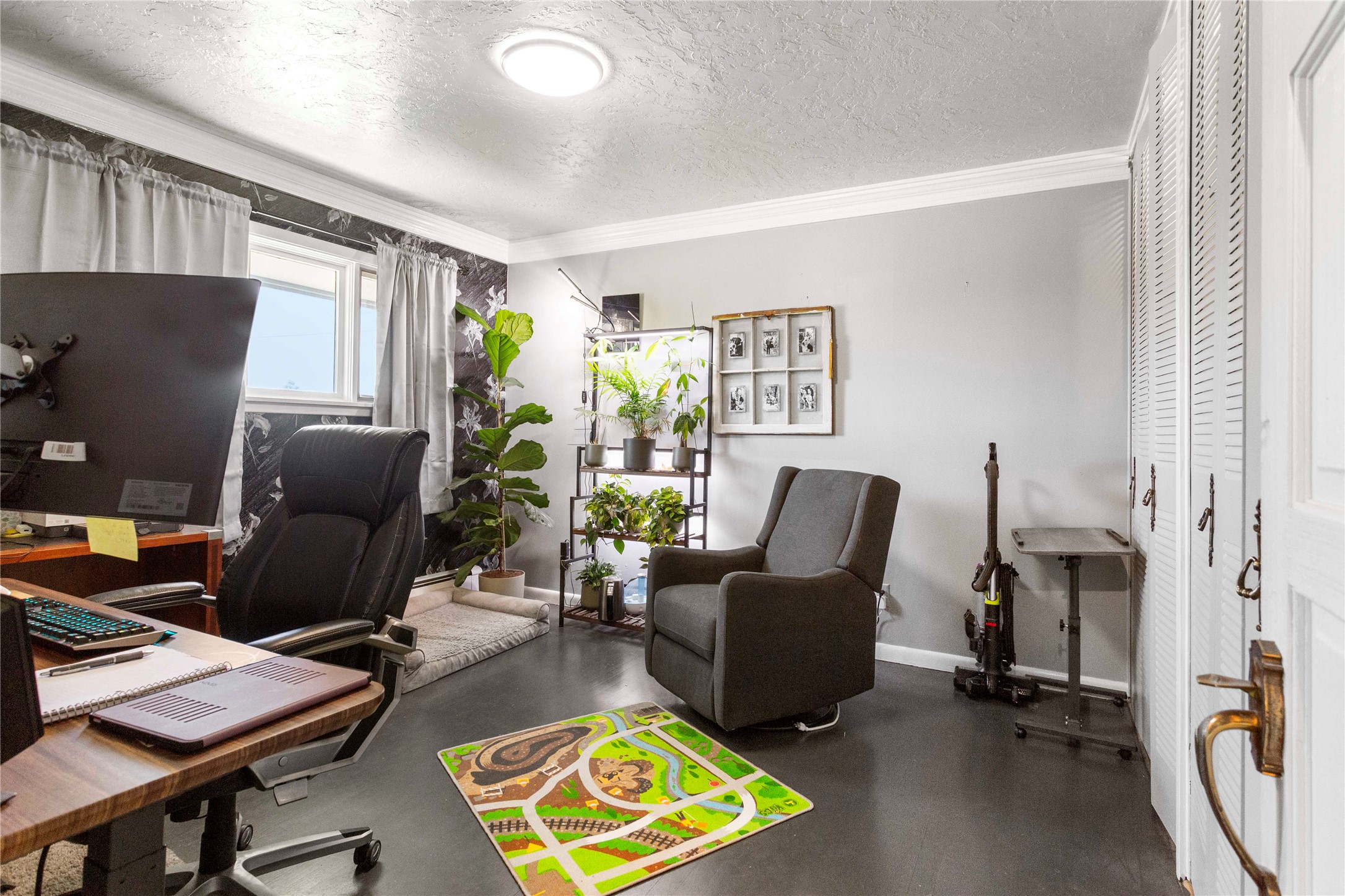 2212 Gladstone Avenue Property Photo 23