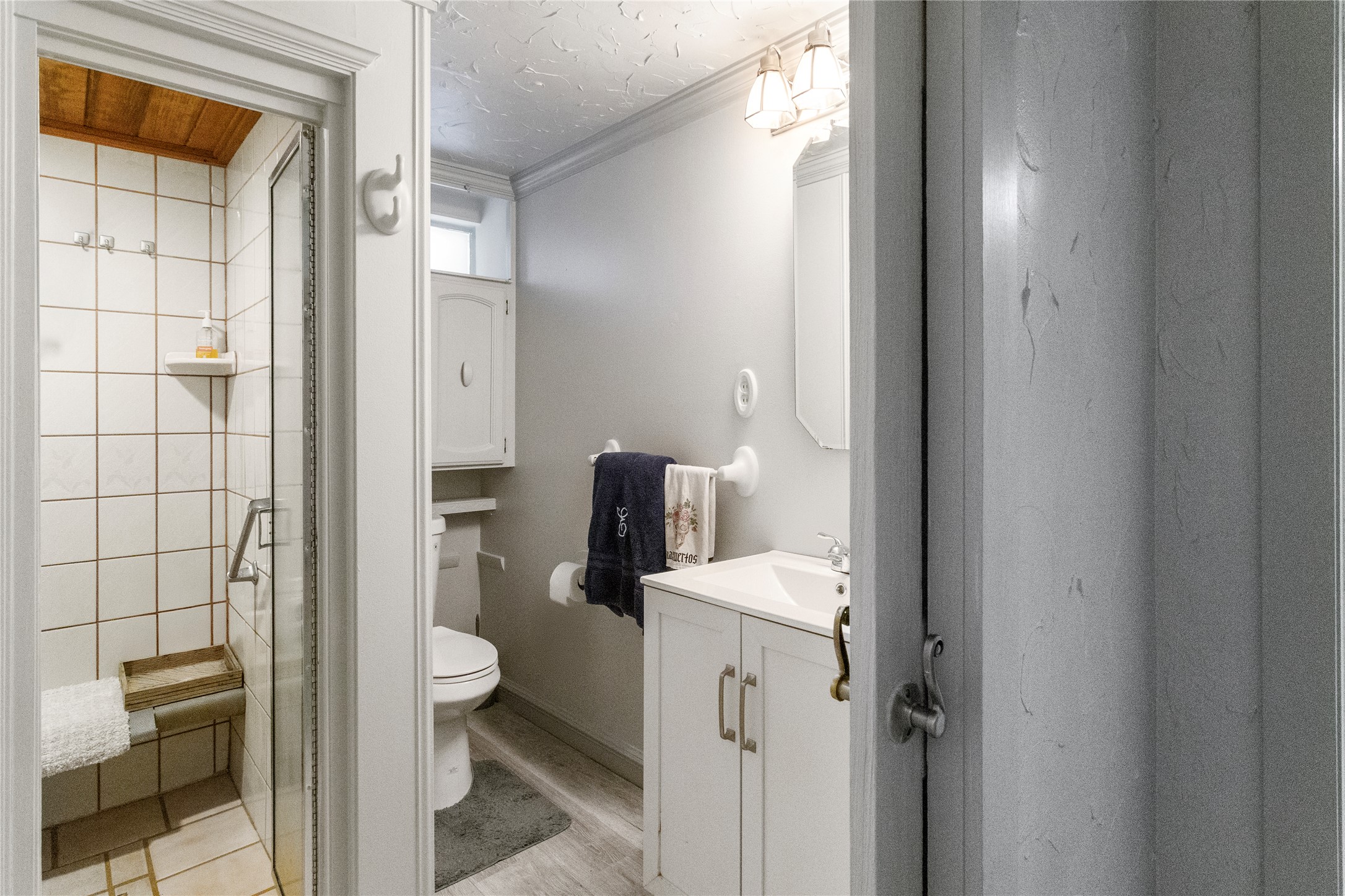 2212 Gladstone Avenue Property Photo 36