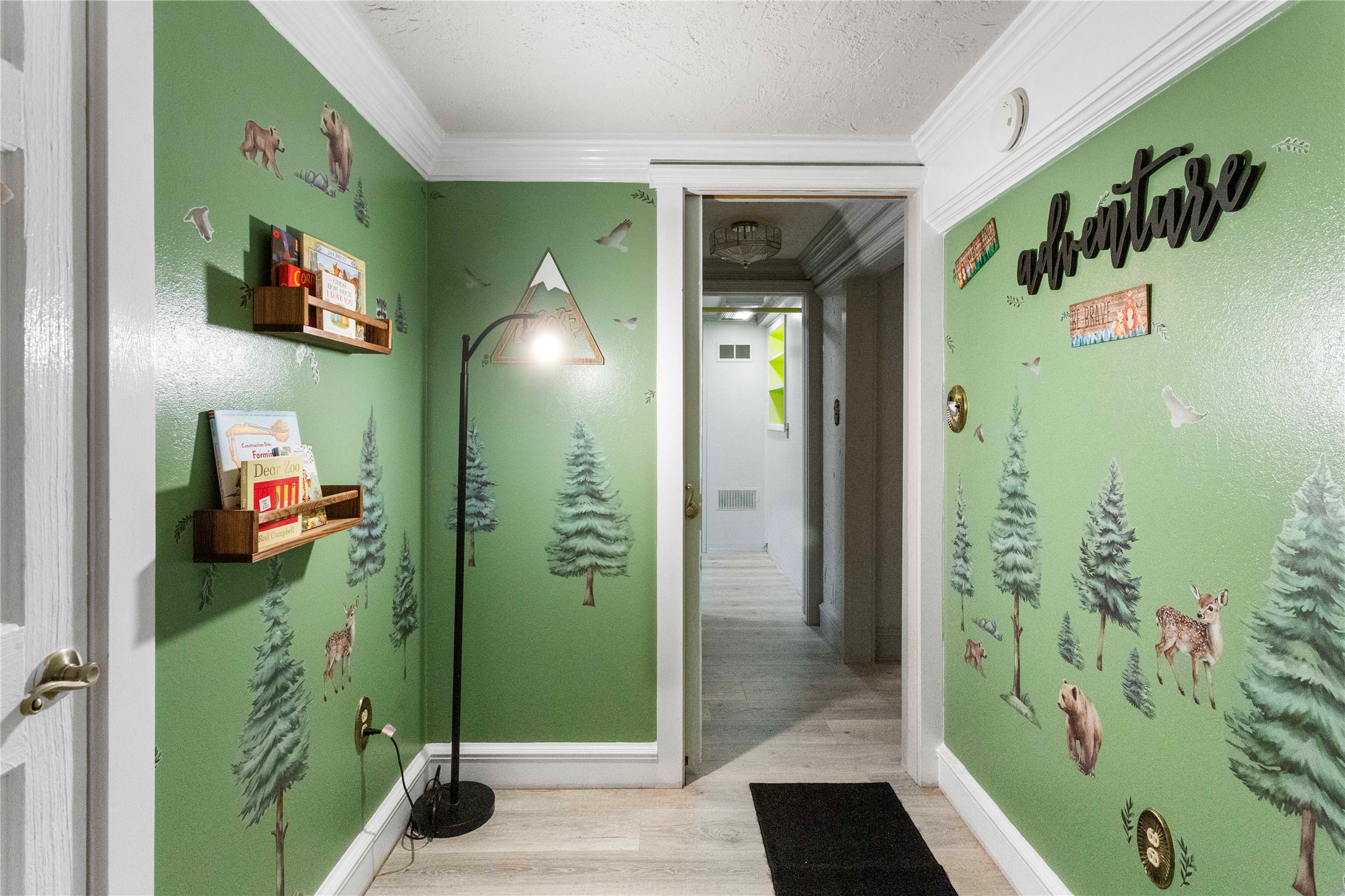 2212 Gladstone Avenue Property Photo 38