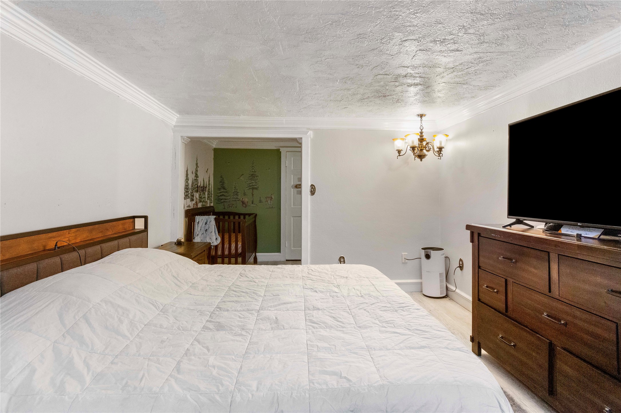 2212 Gladstone Avenue Property Photo 40