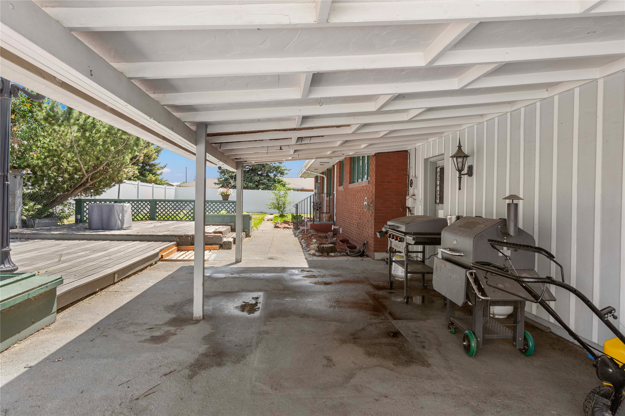 2212 Gladstone Avenue Property Photo 46