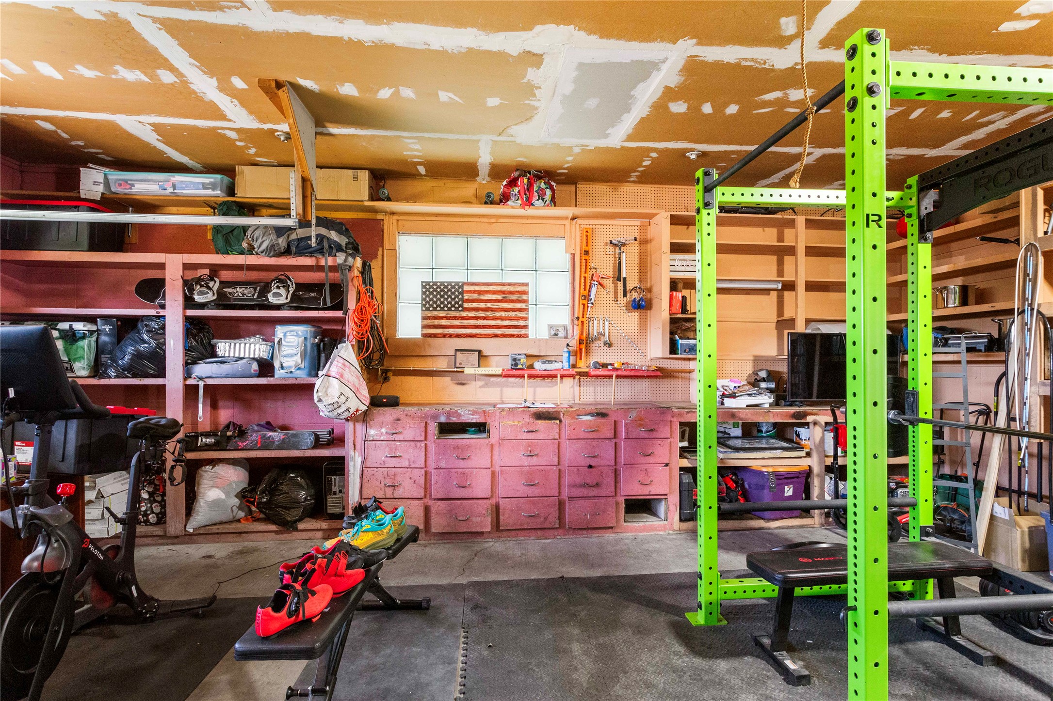 2212 Gladstone Avenue Property Photo 49