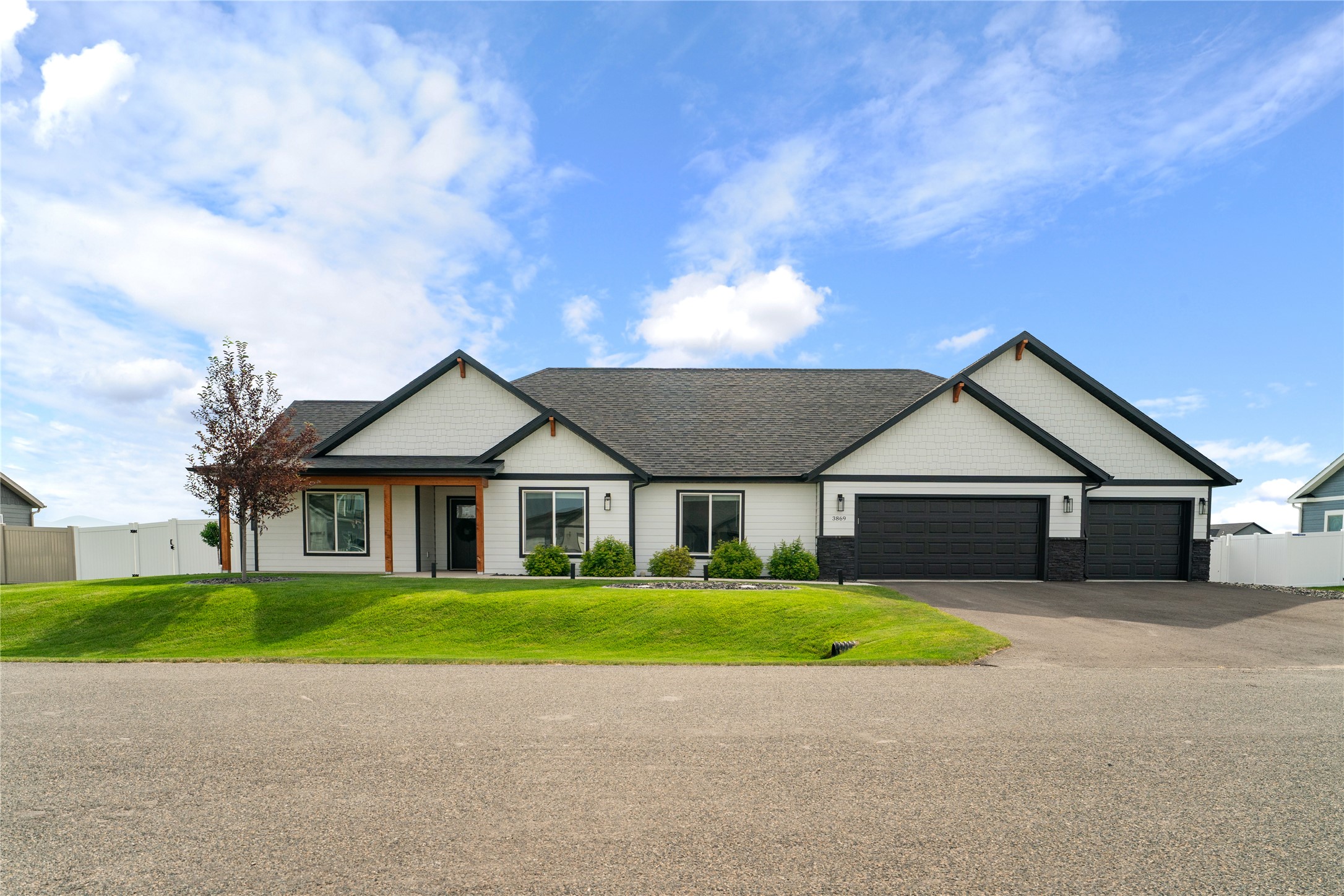 3869 Sprangletop Lane Property Photo 1