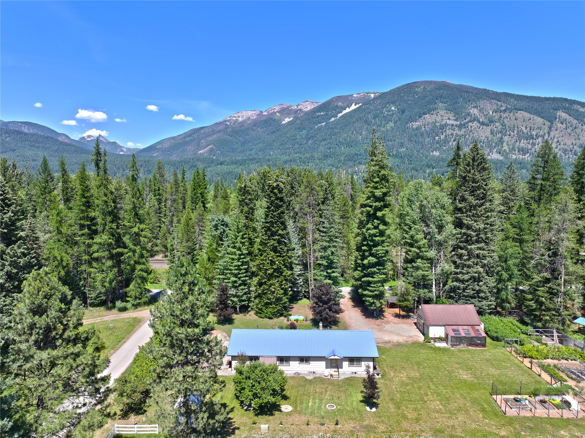 98 Railroad Avenue Property Photo 1