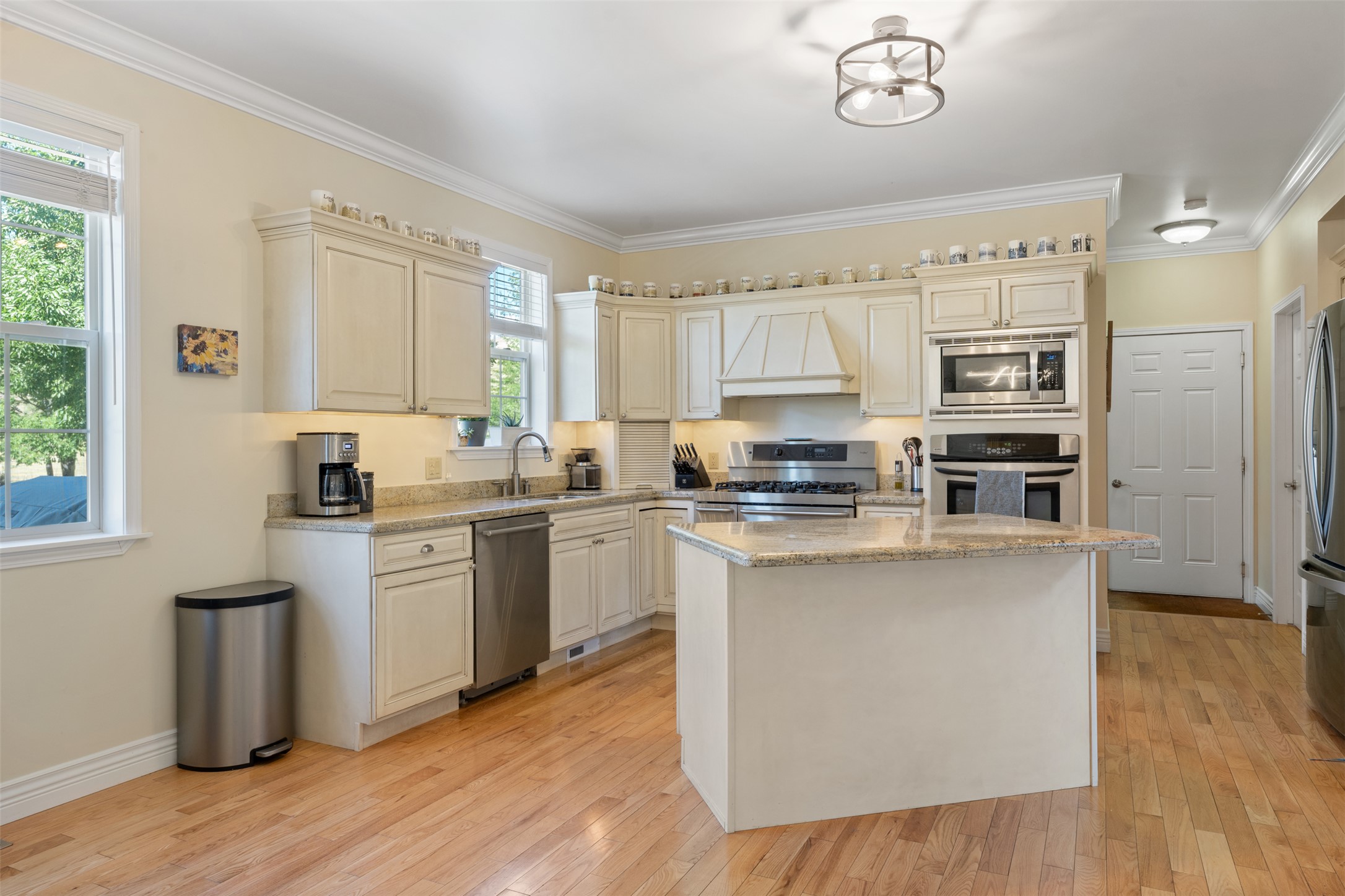 8489 Wise River Road Property Photo 10