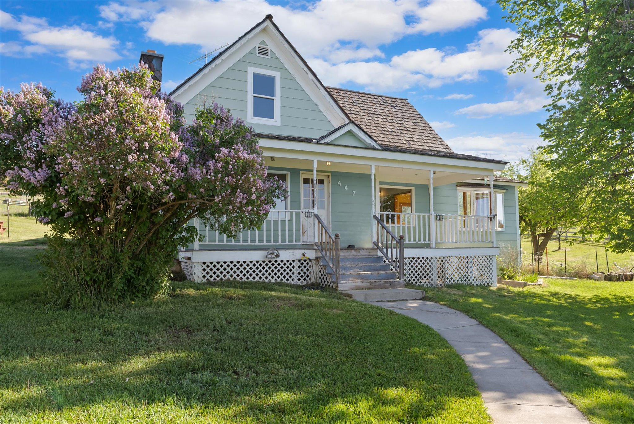 447 N Hill Road Property Photo 1