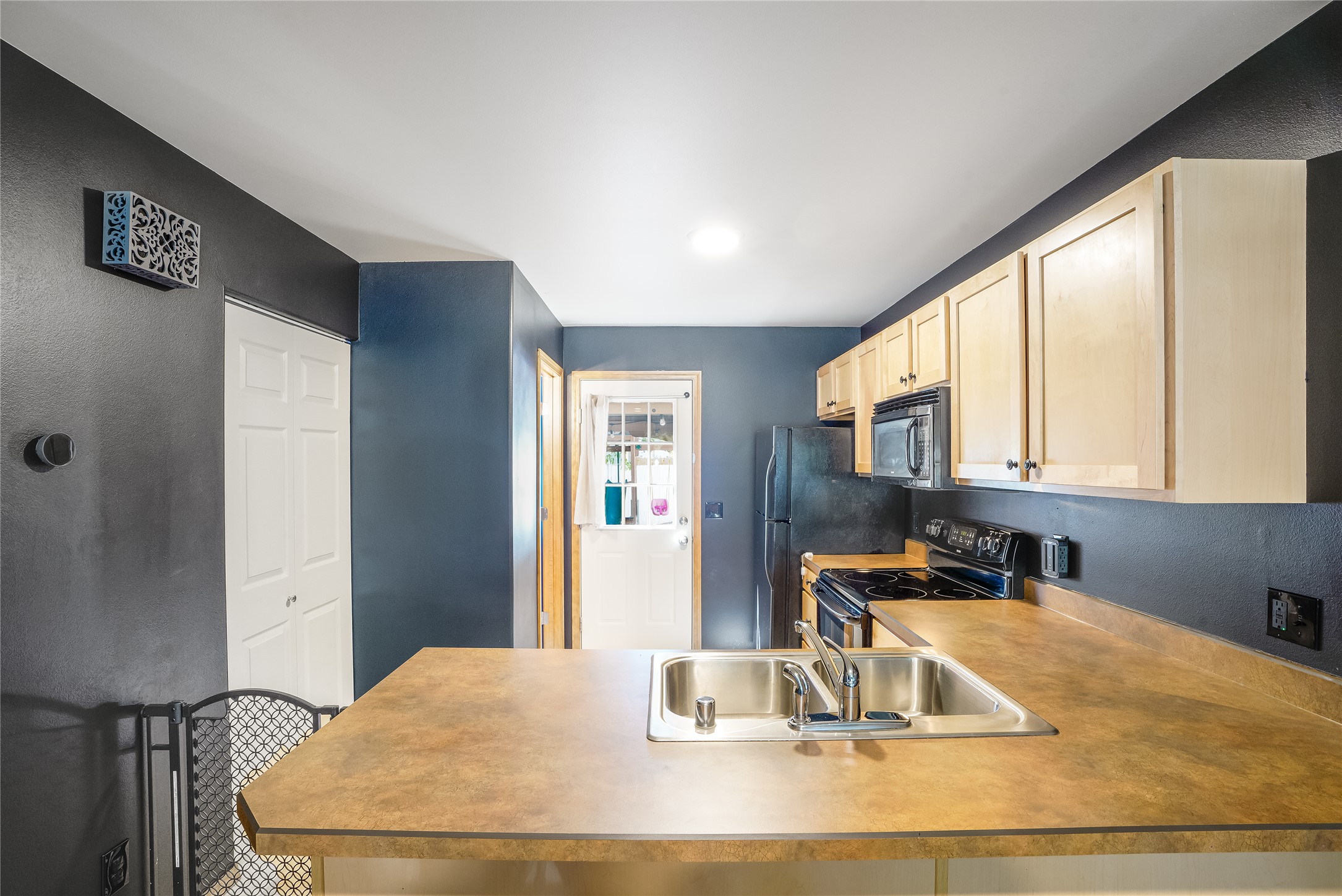 1721 Montana Street Property Photo 8