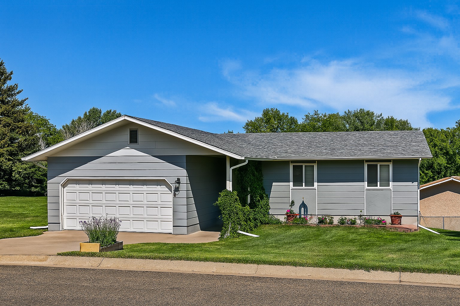 4 Sumac Court Property Photo 1