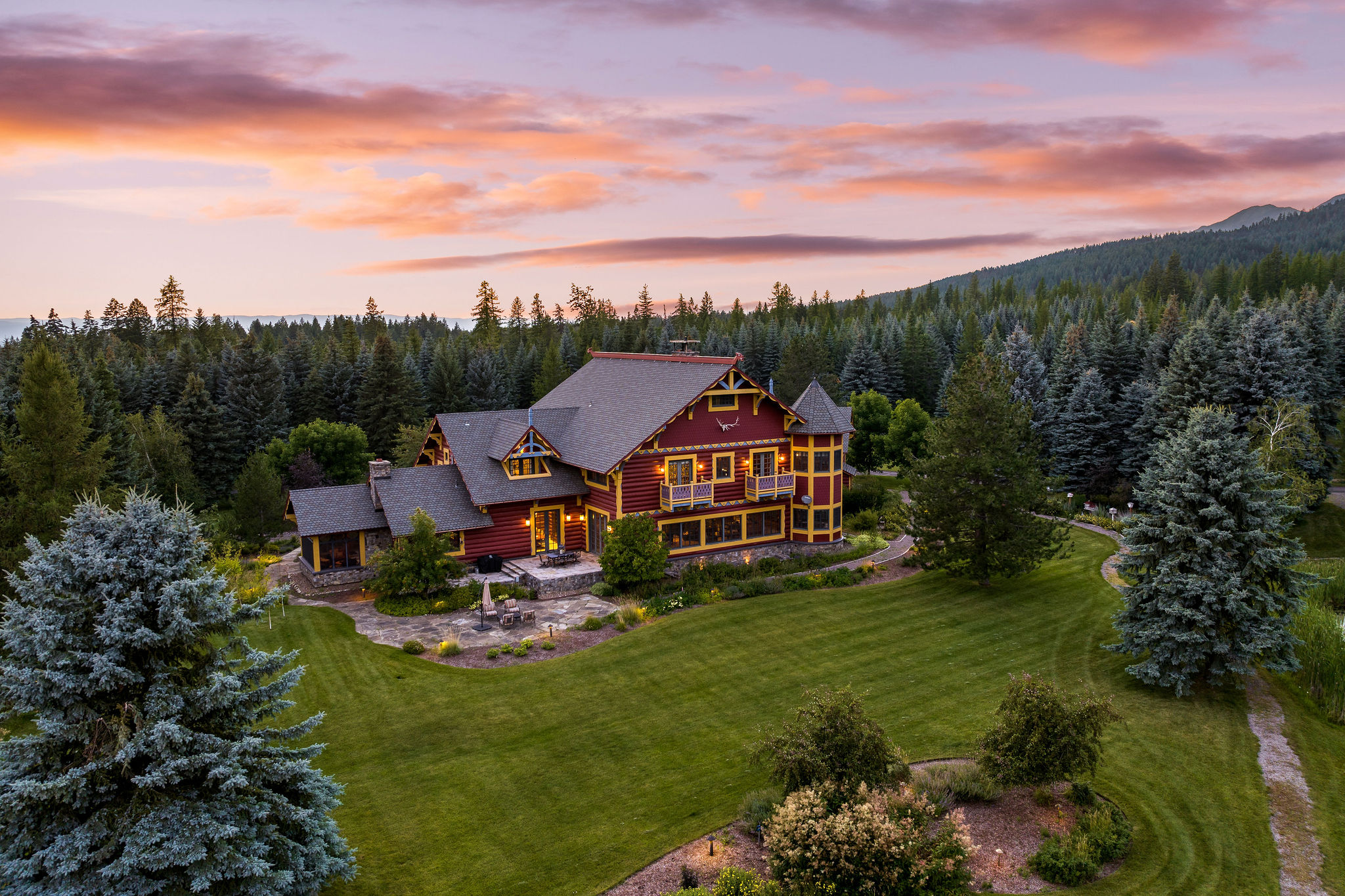 3039 And 3005 Foothill Road Property Photo 1