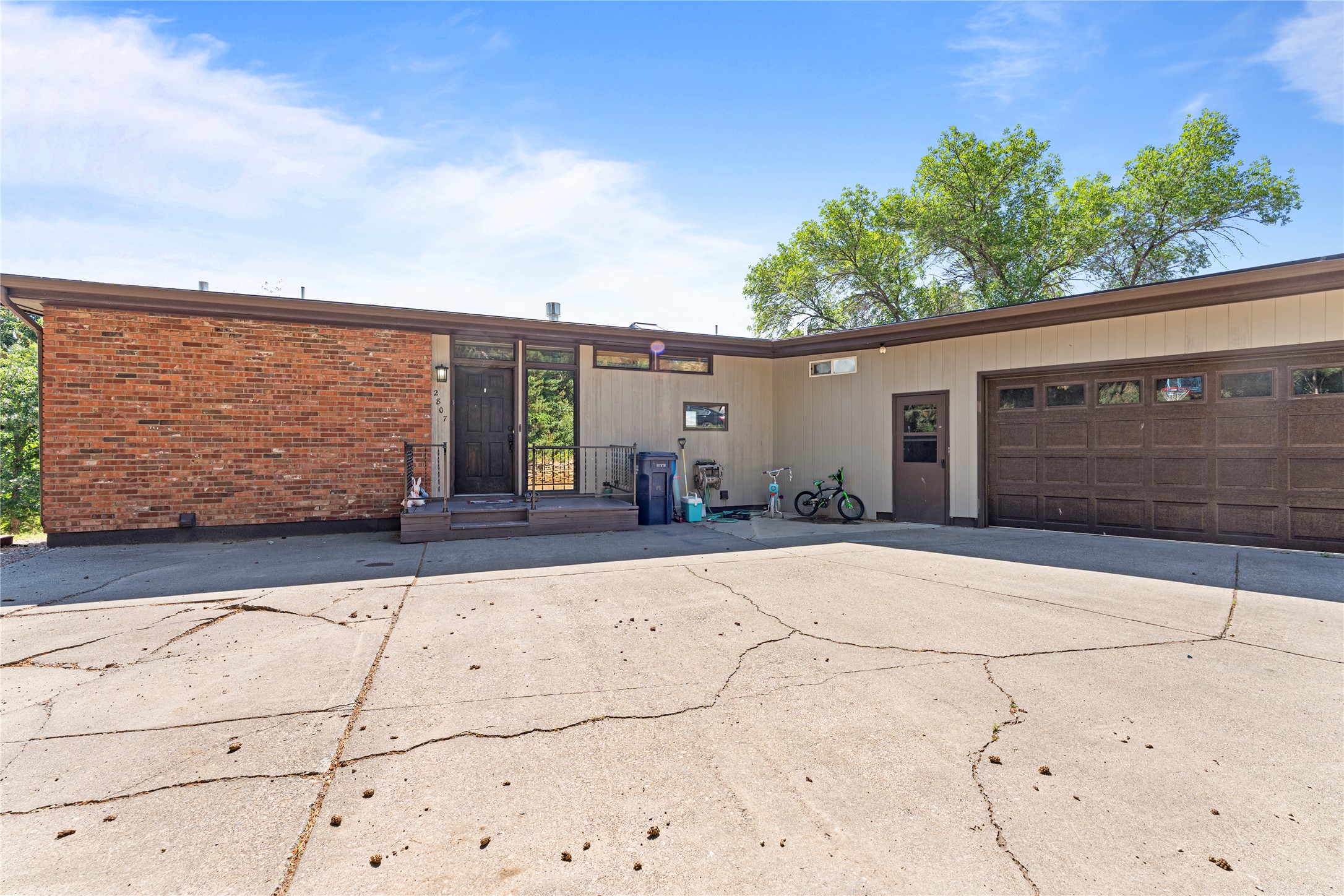 2807 Huckleberry Drive Property Photo 1