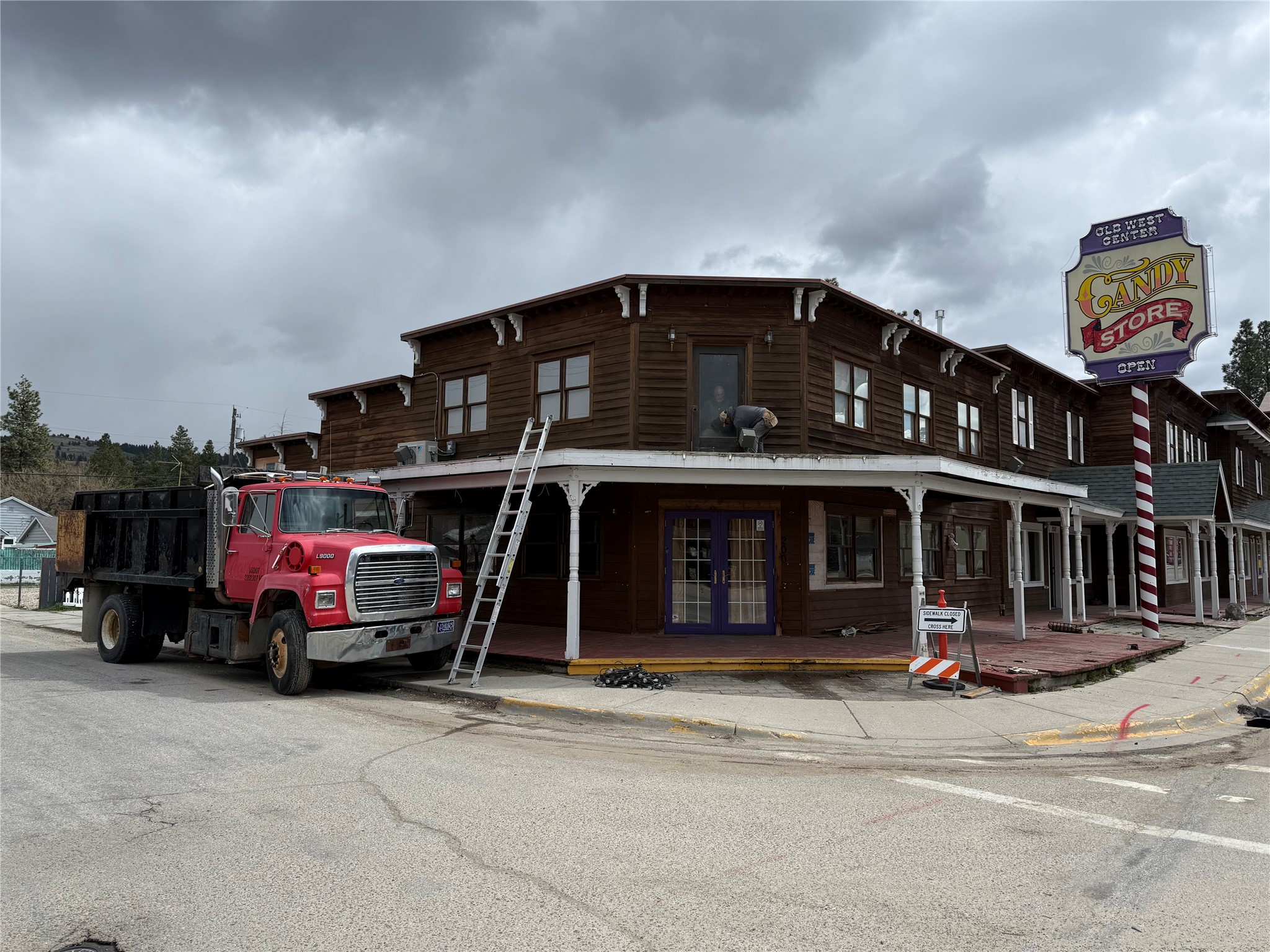 200 S Main Street Property Photo 2
