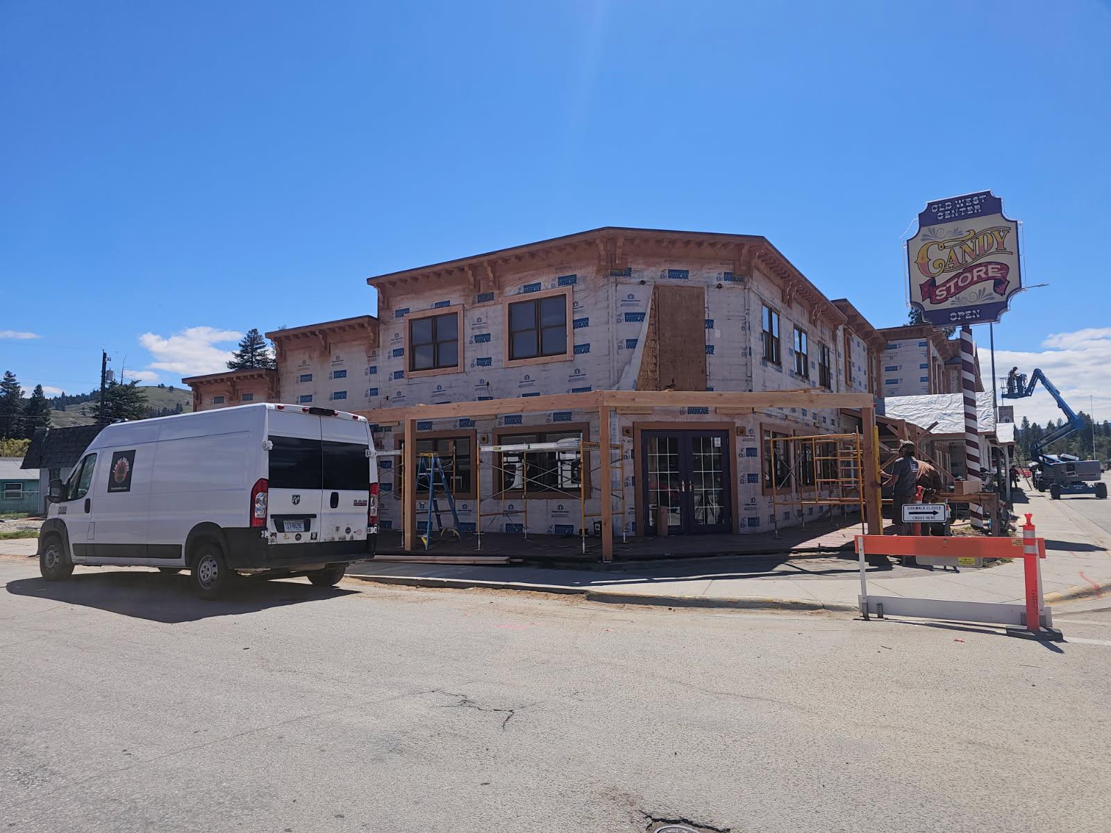 200 S Main Street Property Photo 4