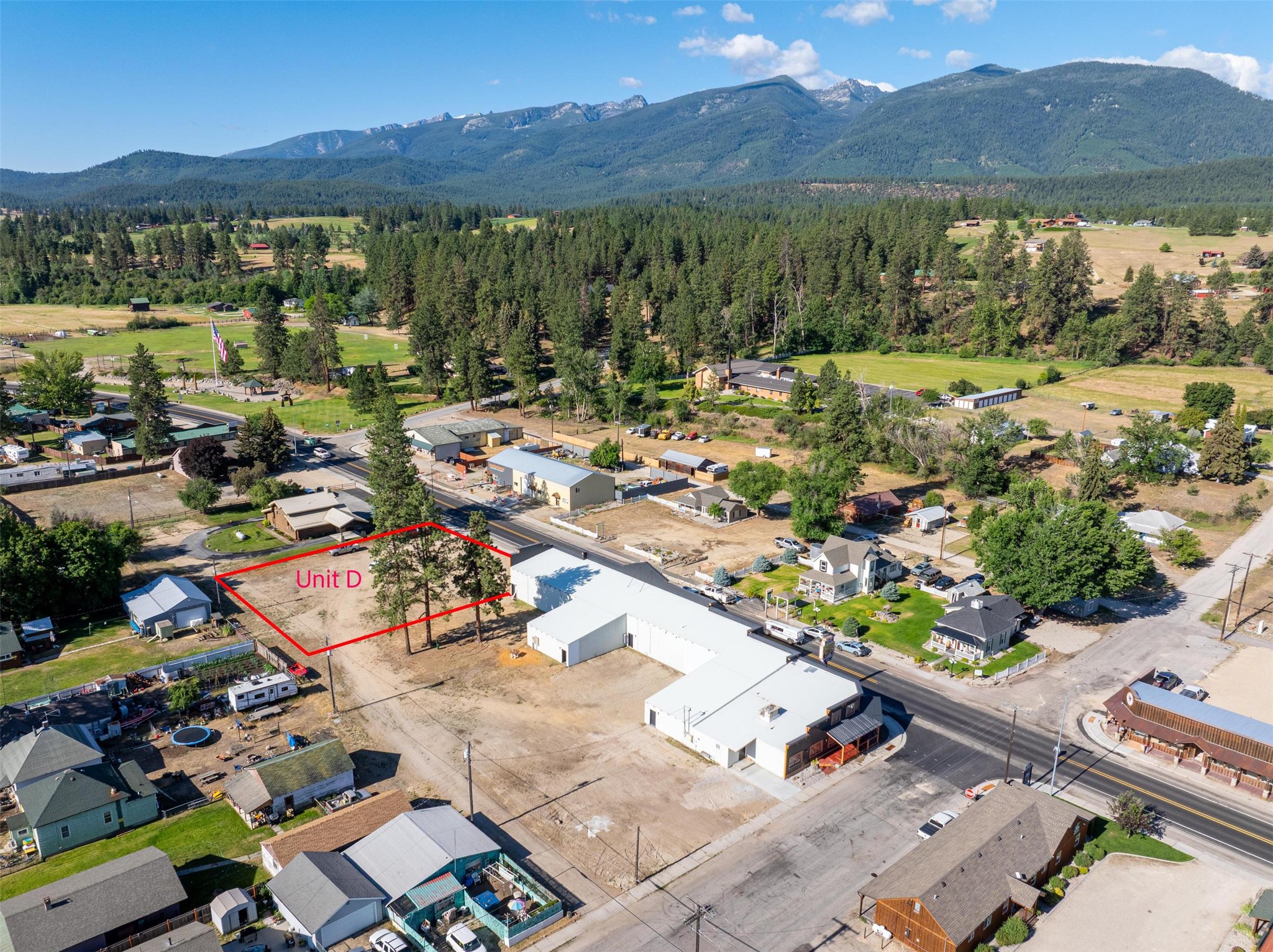 Nhn S Main Street Property Photo 3