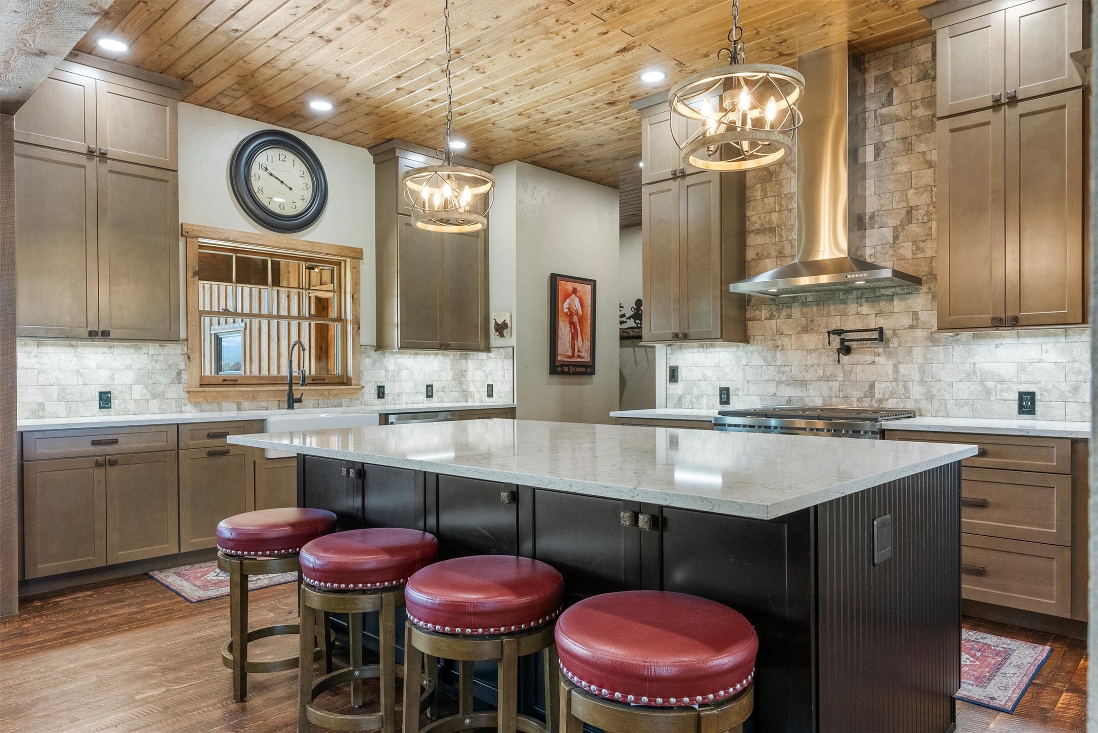 768 Gathering Place Property Photo 1
