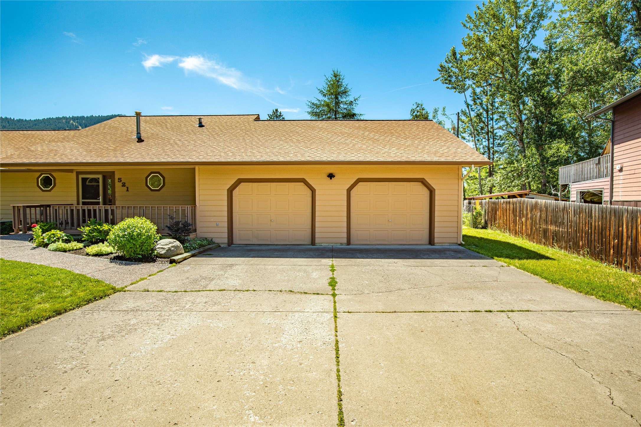 521 Arbor Drive Property Photo 4