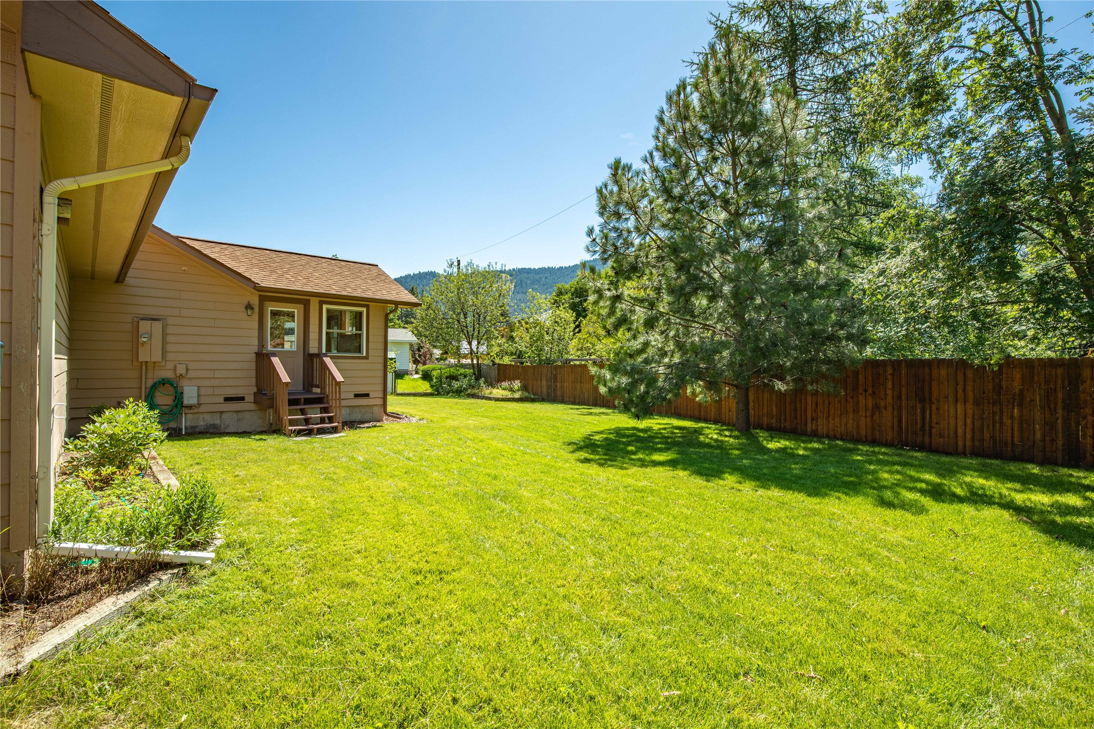 521 Arbor Drive Property Photo 12