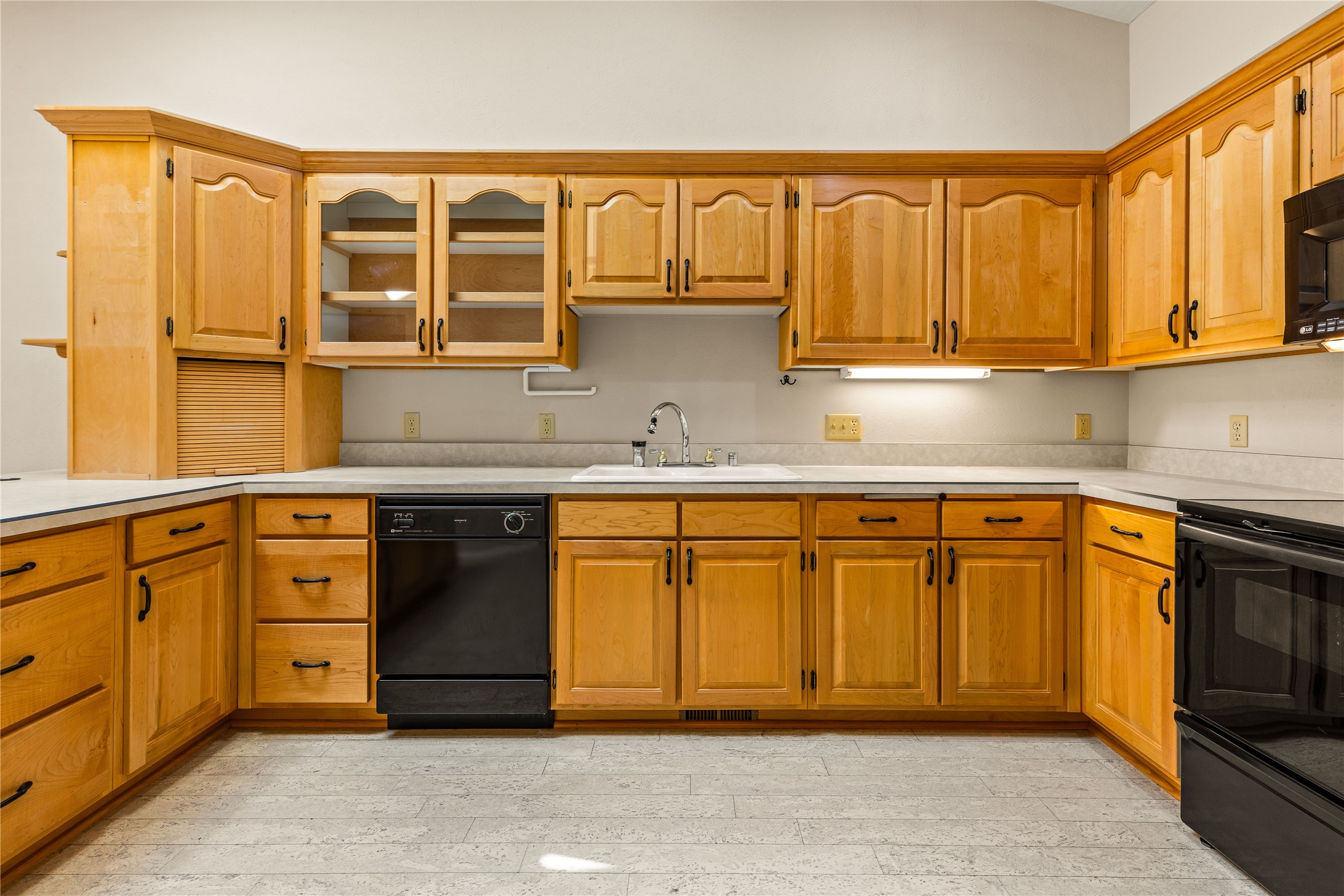 521 Arbor Drive Property Photo 17