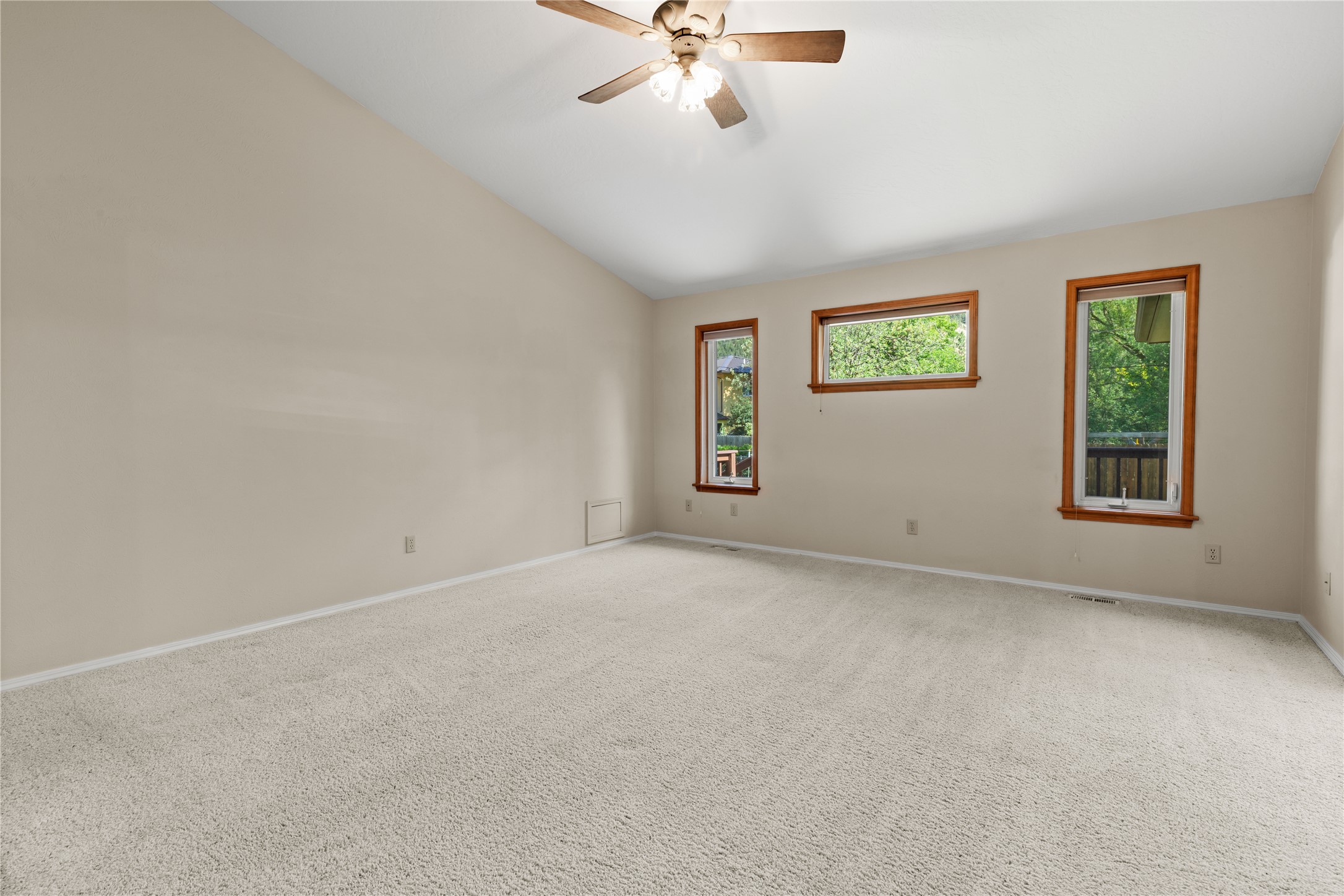 521 Arbor Drive Property Photo 24