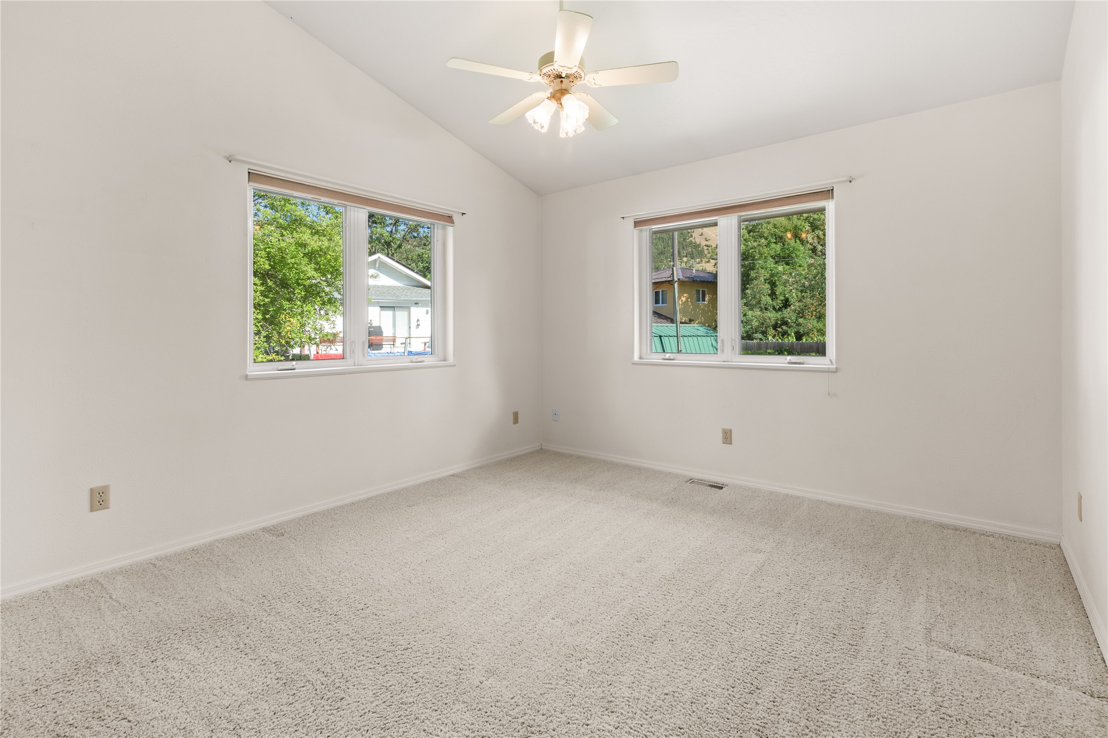 521 Arbor Drive Property Photo 27