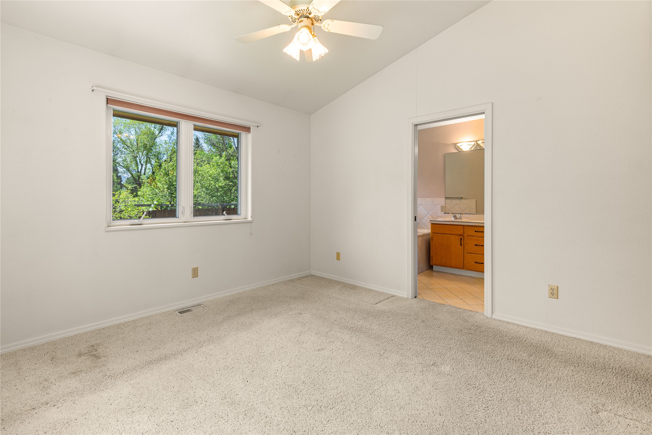 521 Arbor Drive Property Photo 30