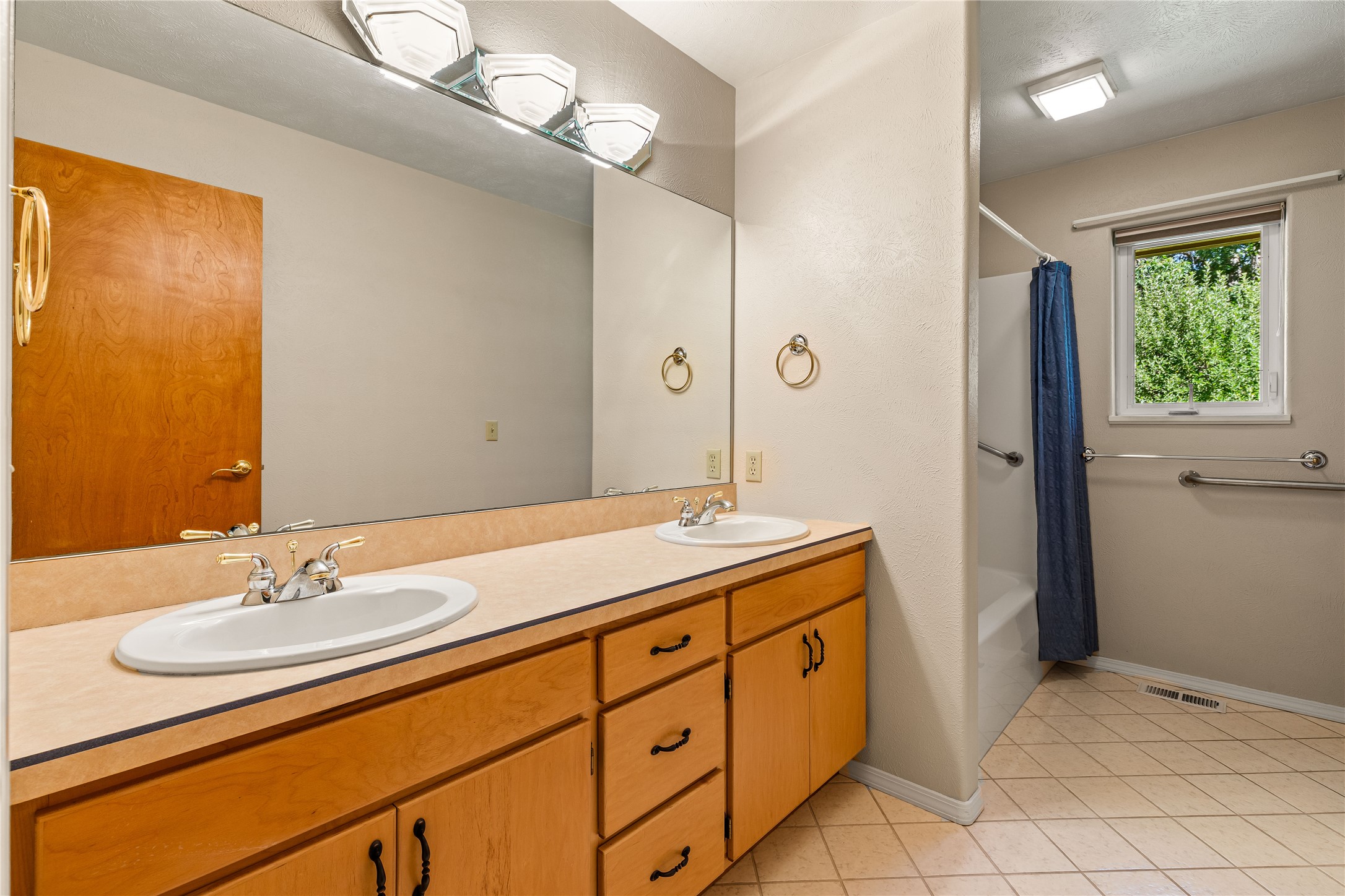 521 Arbor Drive Property Photo 39