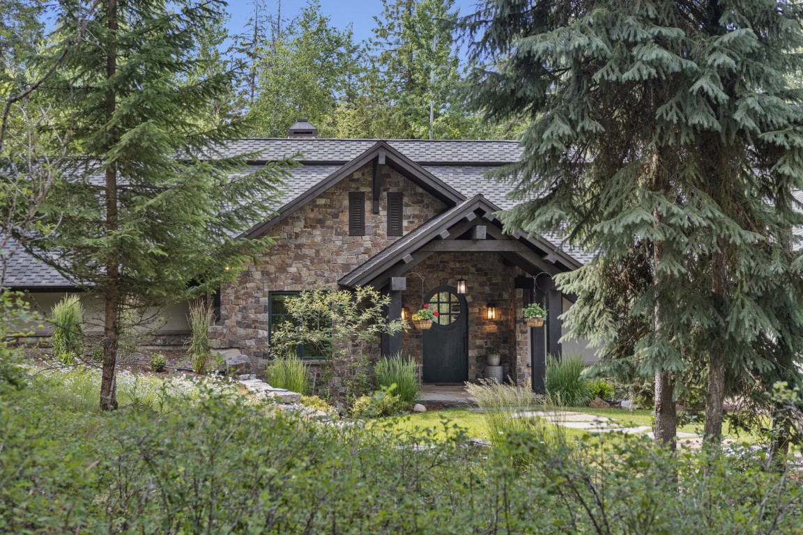 1 Ridge Crest Court Property Photo 1
