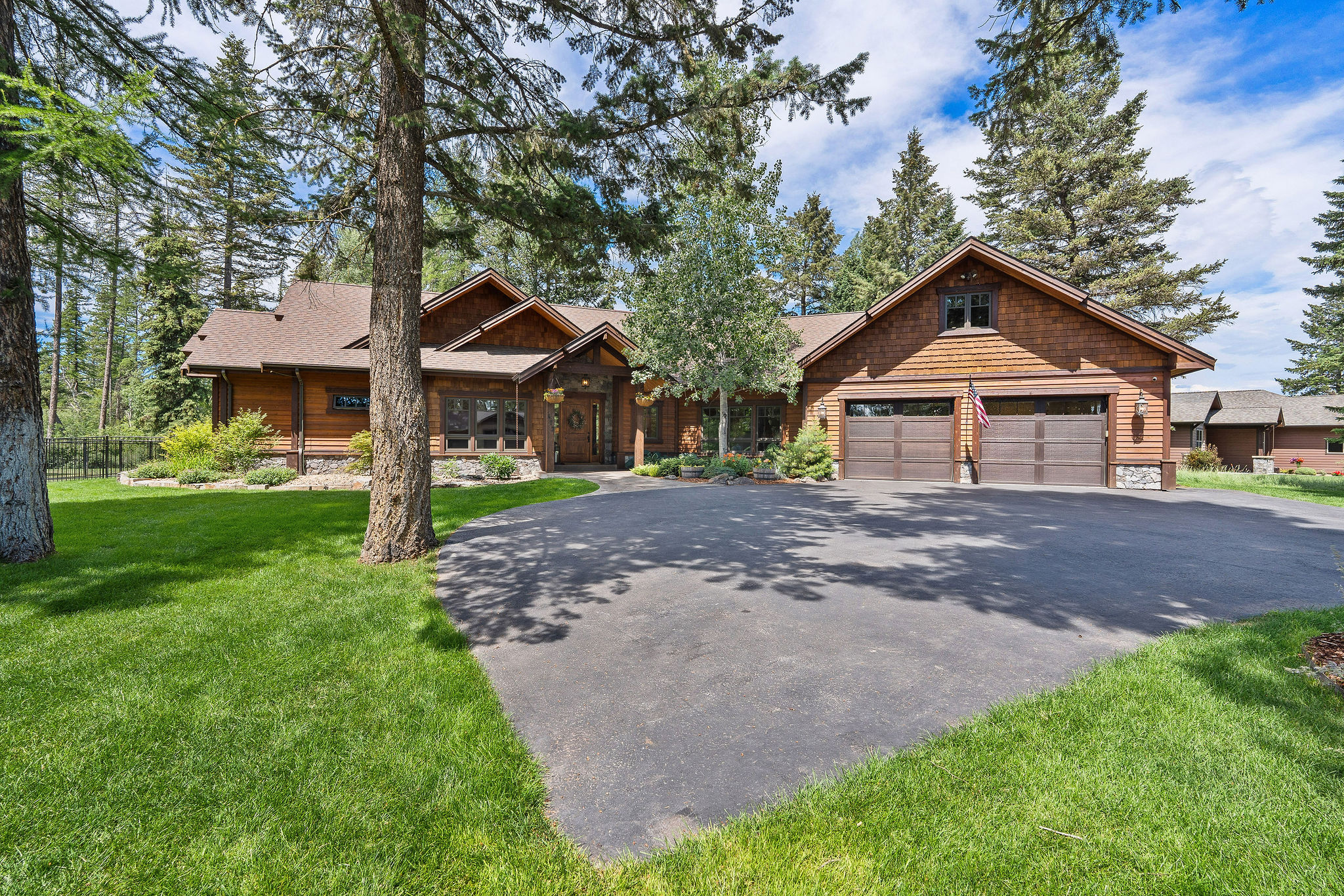 472 Soaring Pines Trail Property Photo 1