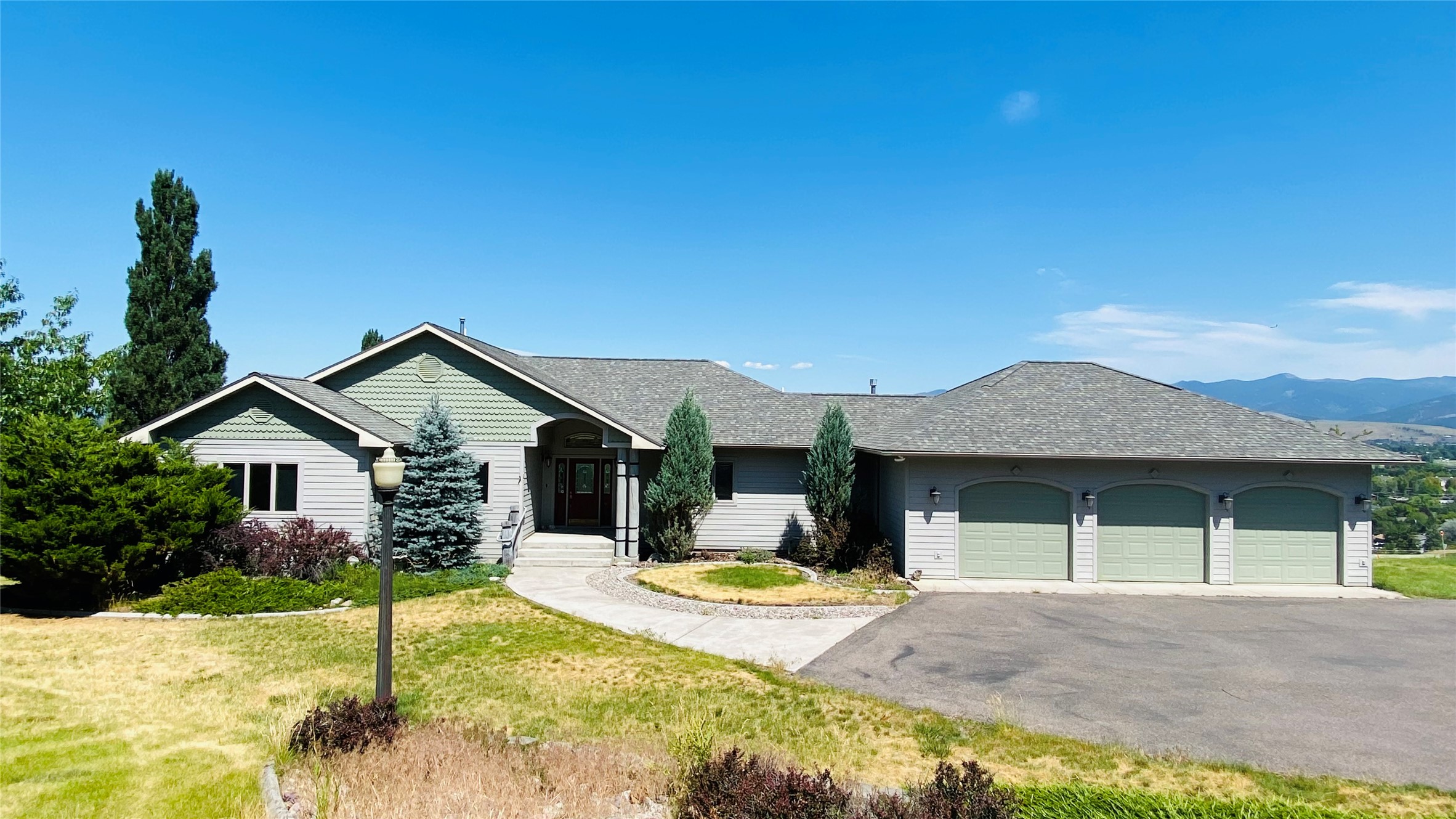 4511 Hillview Way Property Photo 1