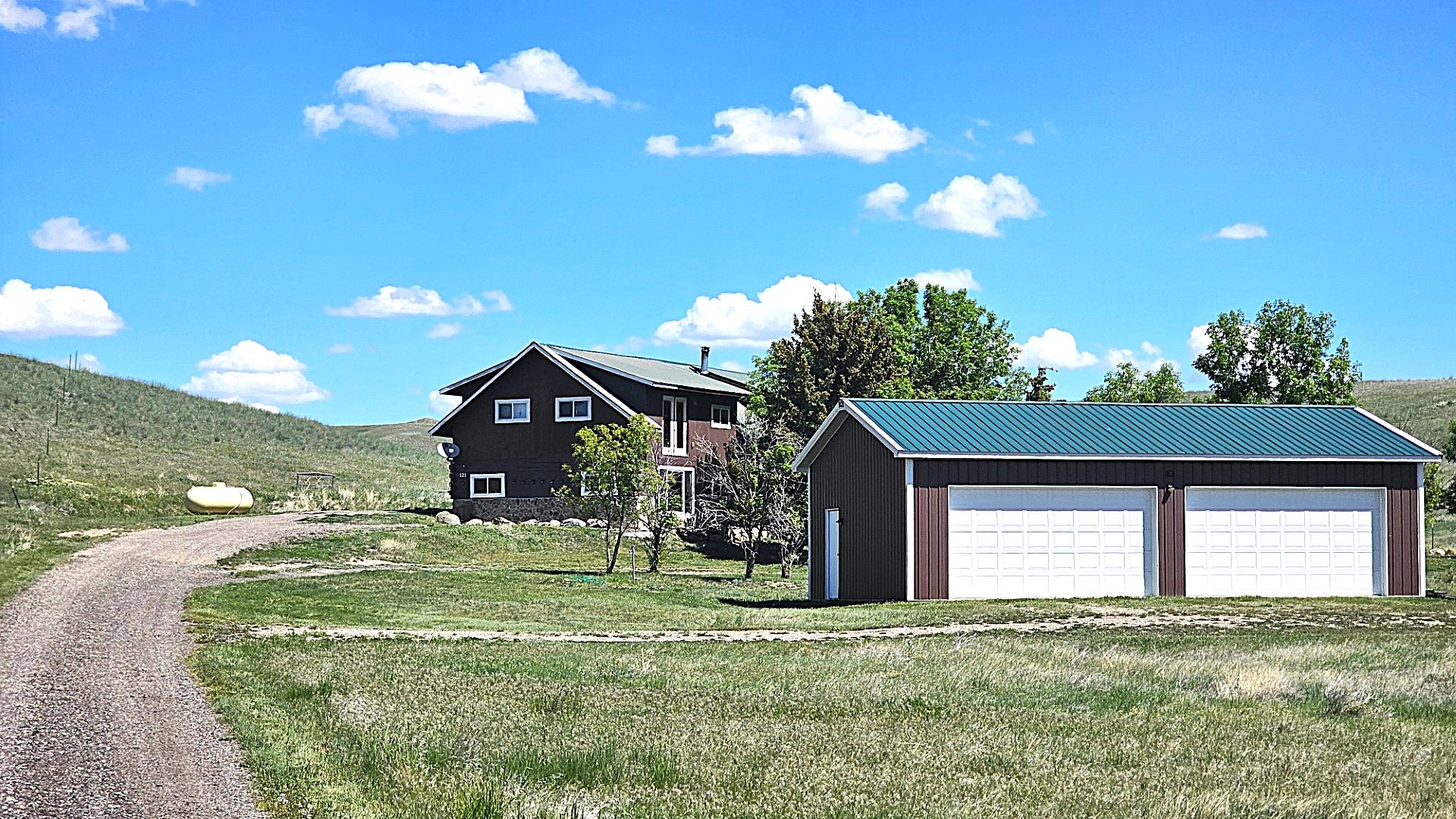 121 Cove Lane Property Photo
