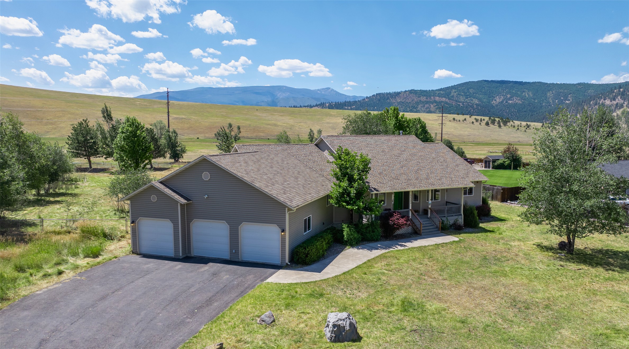 5523 Haugan Drive Property Photo 1