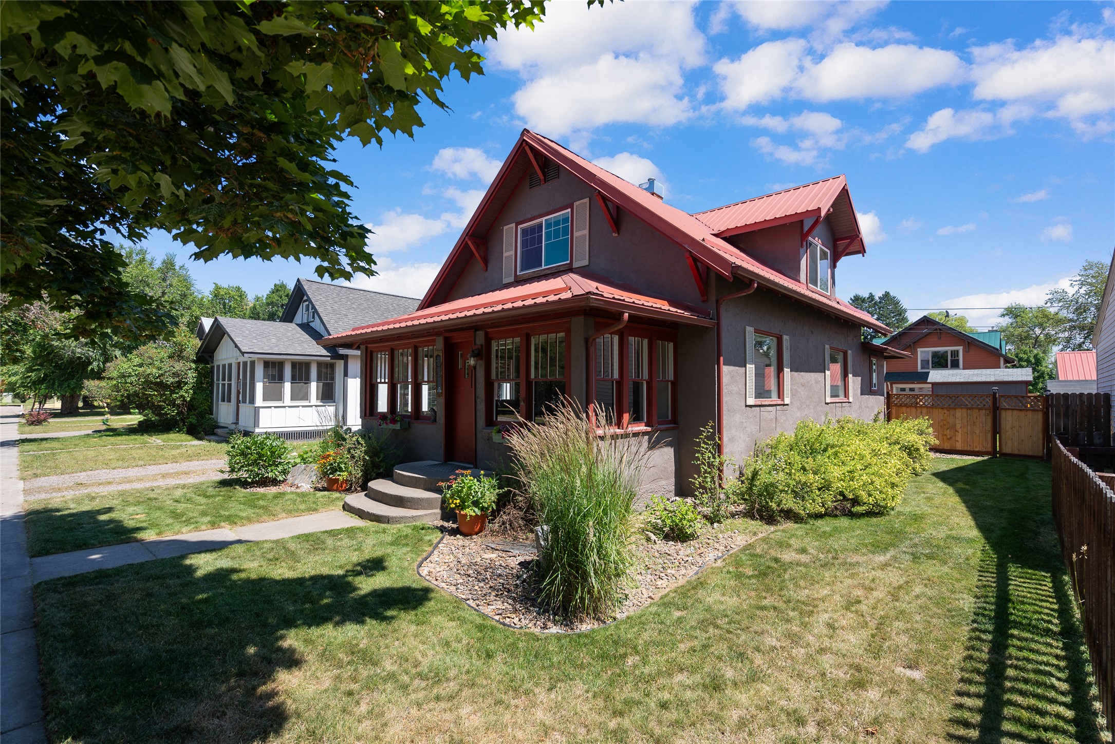 625 Columbia Avenue Property Photo 2