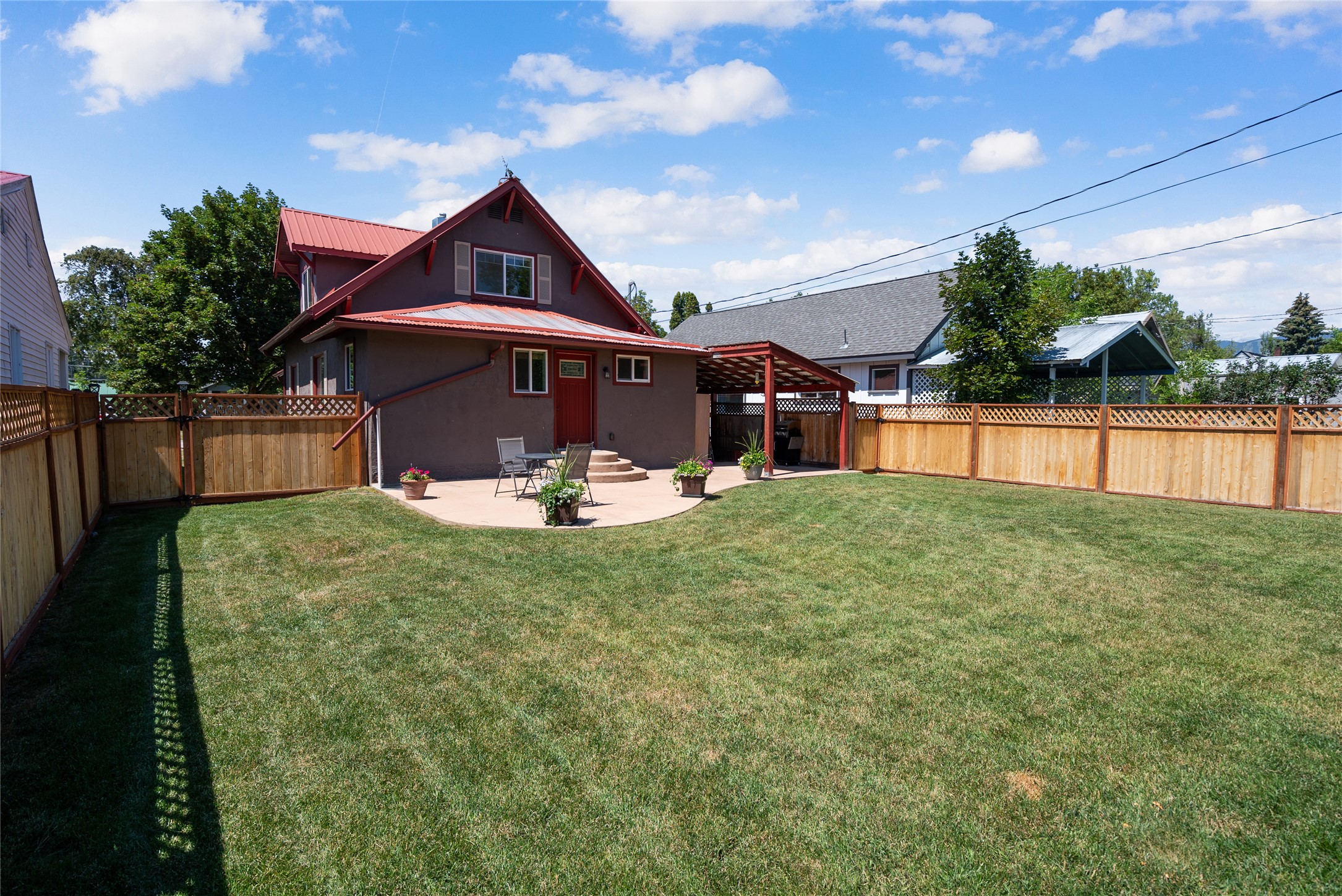 625 Columbia Avenue Property Photo 3