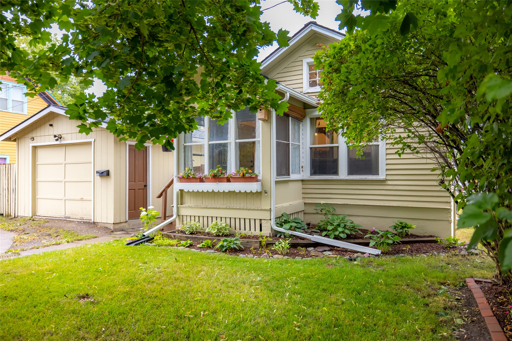 330 12th Street E Property Photo 1