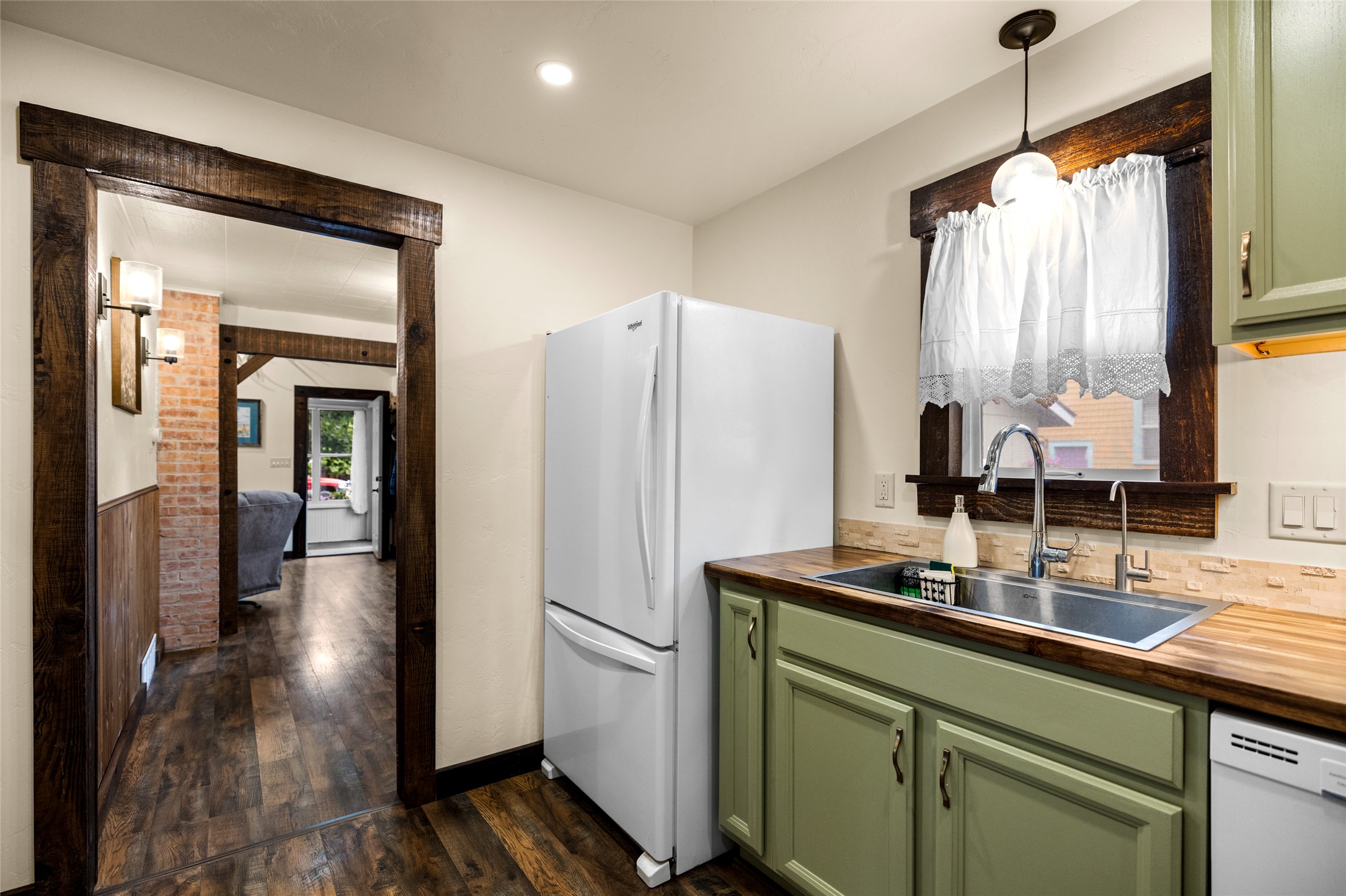 330 12th Street E Property Photo 14